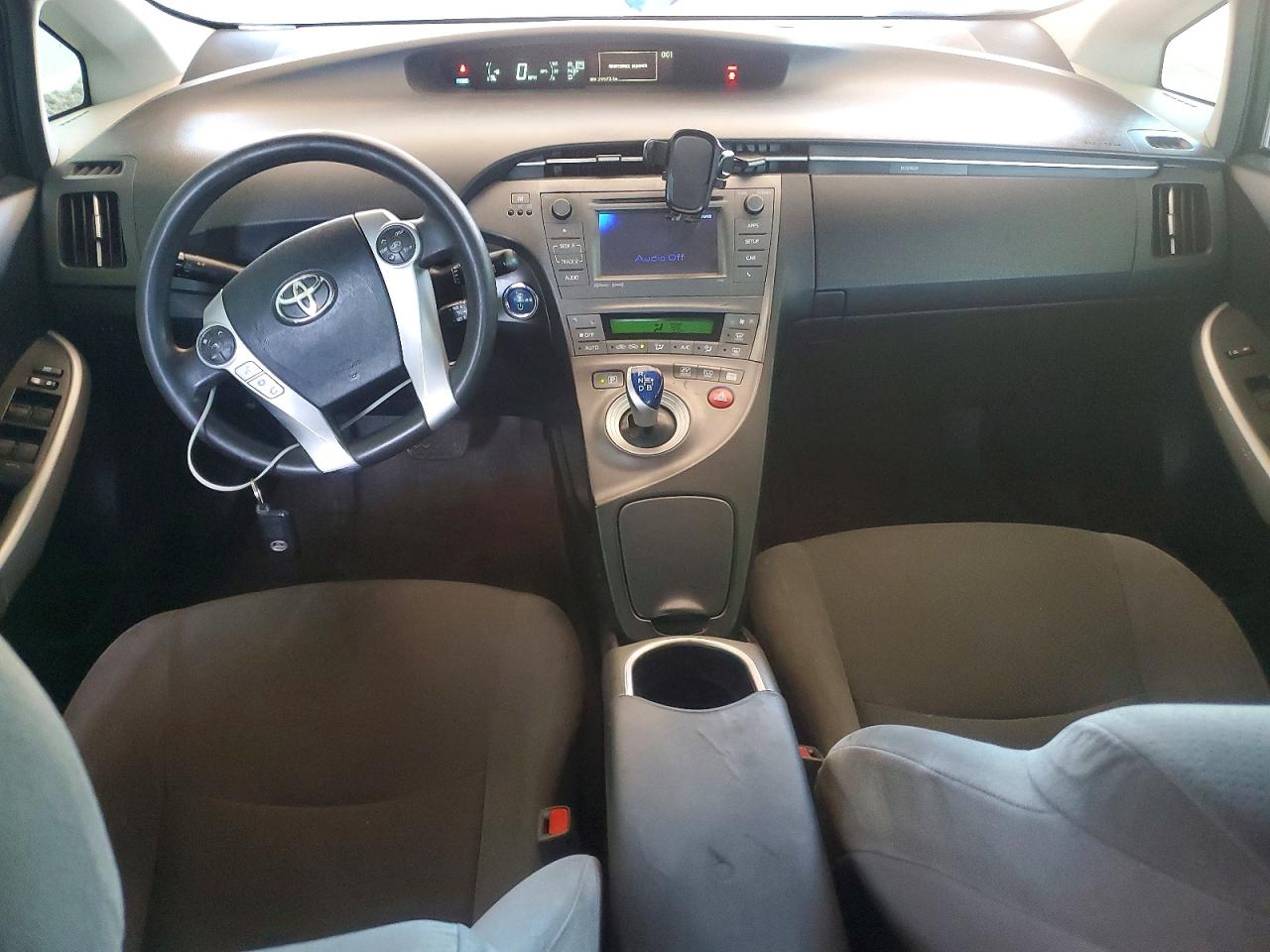 2014 Toyota Prius Three Silver vin: JTDKN3DU1E1761808