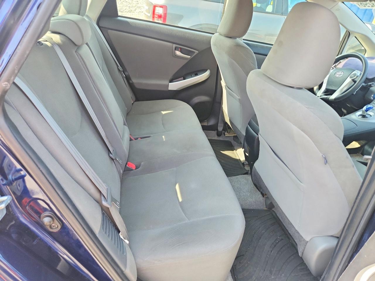 2014 Toyota Prius Two Синий vin: JTDKN3DU1E1777605