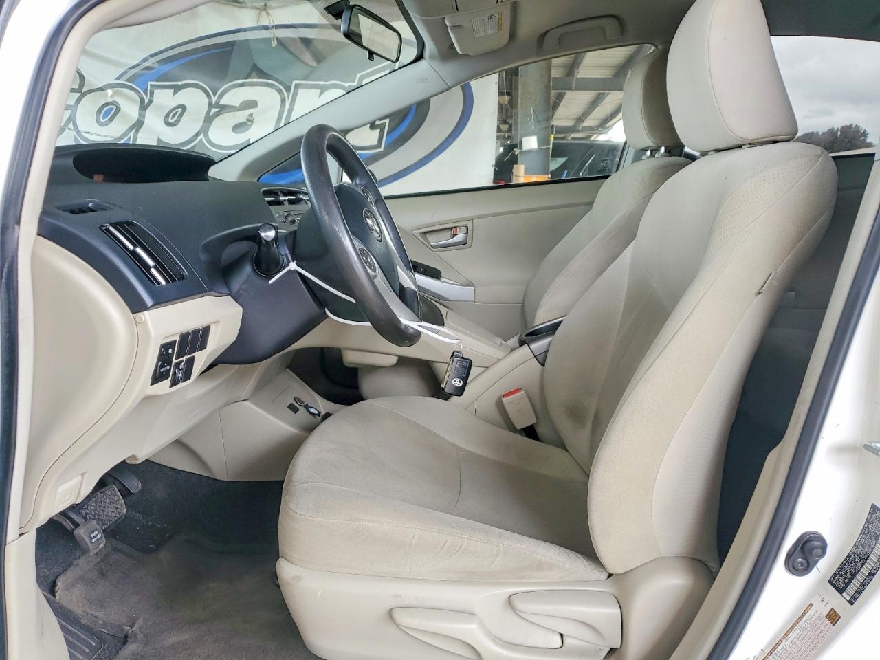 2015 Toyota Prius Three White vin: JTDKN3DU1F0397638