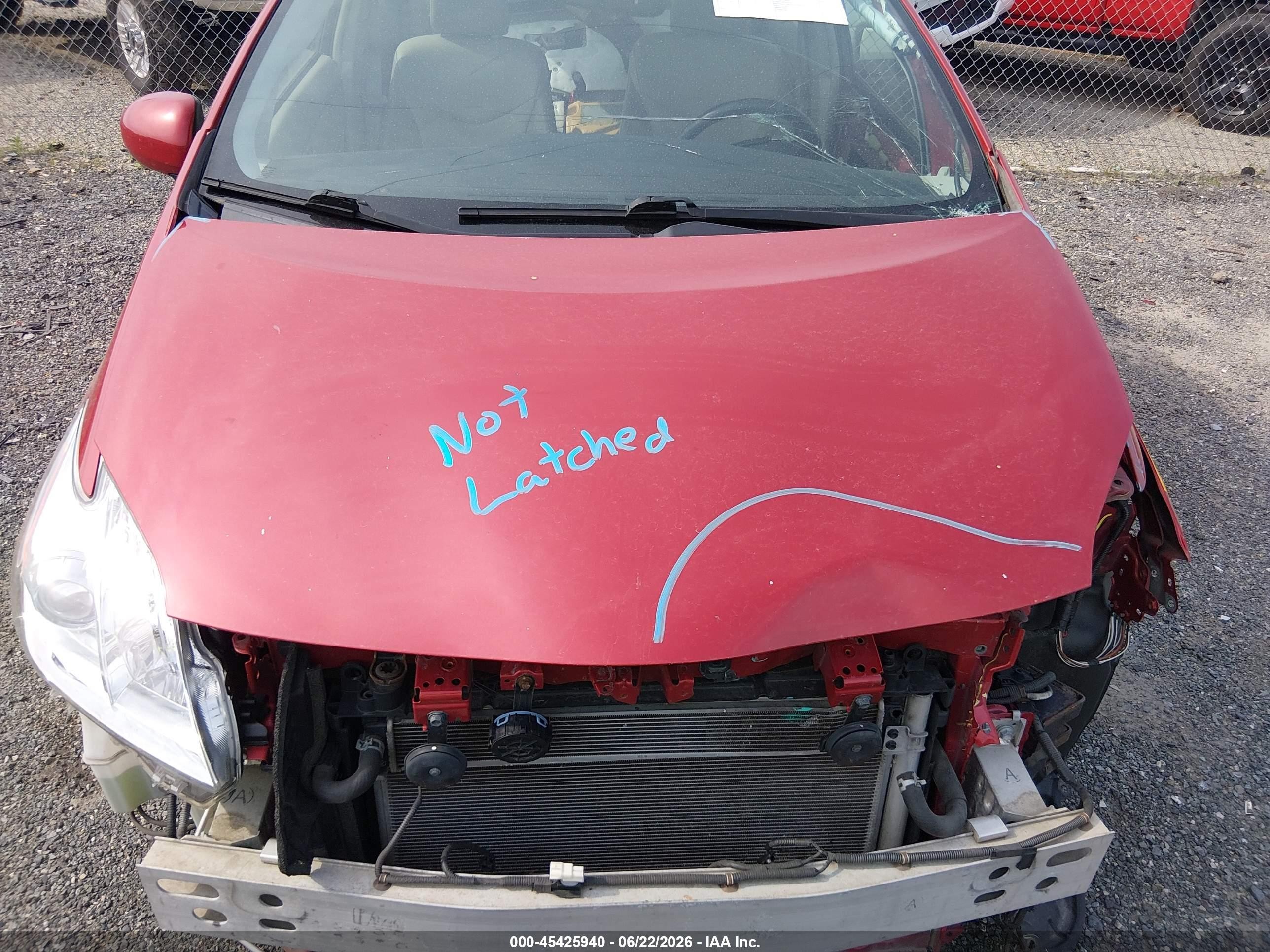 2015 Toyota Prius   Red vin: JTDKN3DU1F0407813