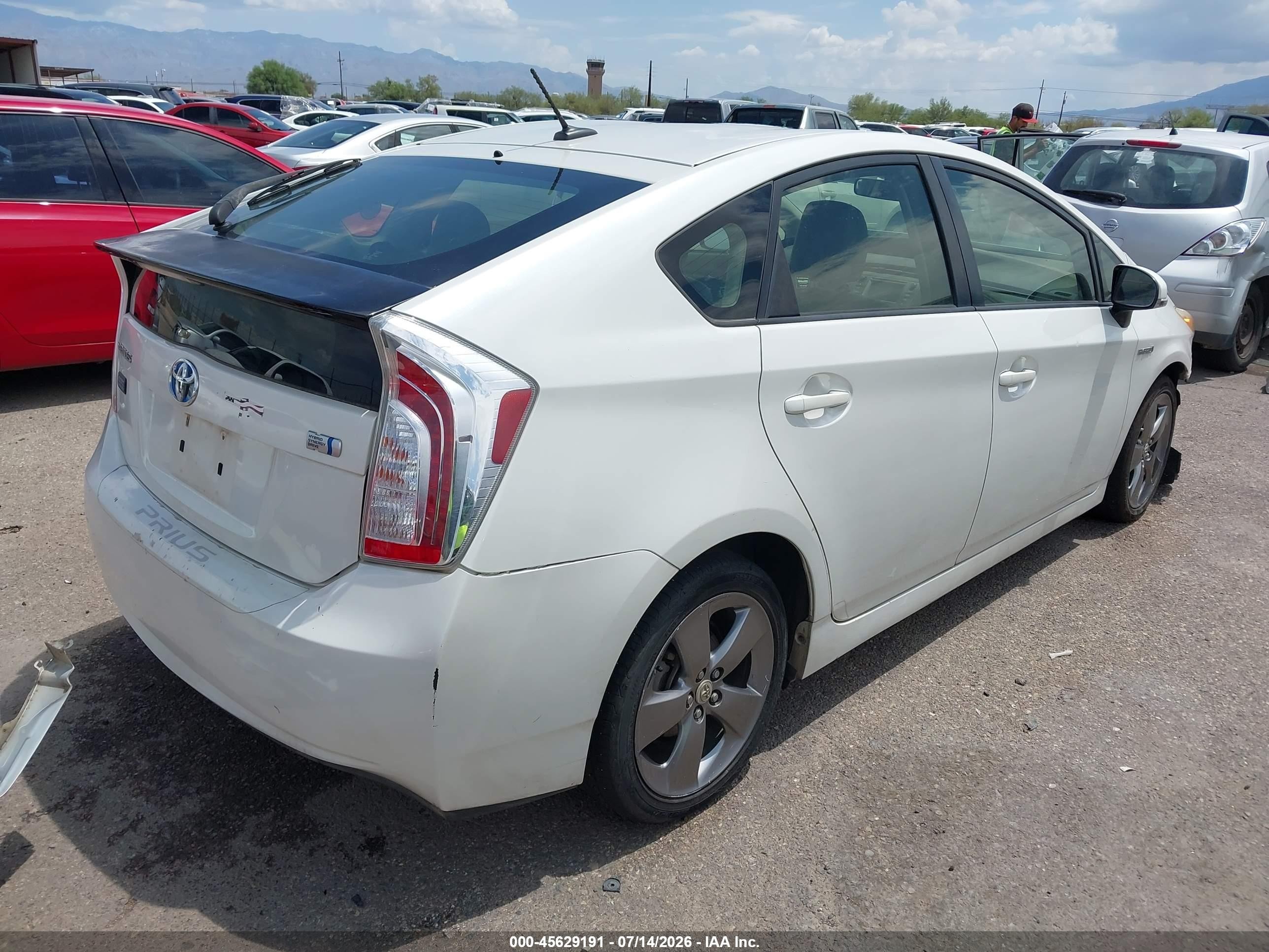 2015 Toyota Prius Persona Series Special Edition White vin: JTDKN3DU1F0416088