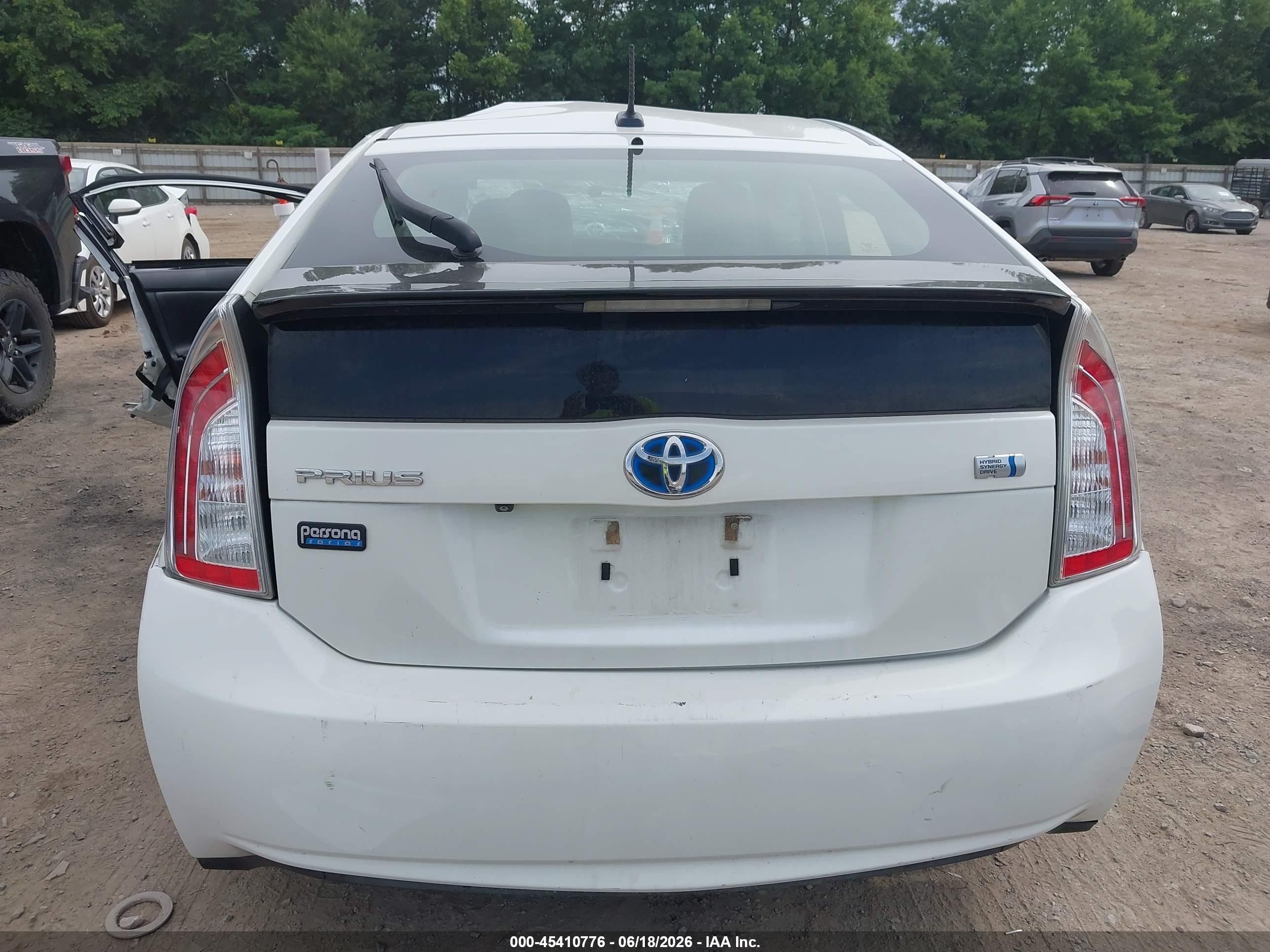 2015 Toyota Prius Persona Series Special Edition White vin: JTDKN3DU1F0422652
