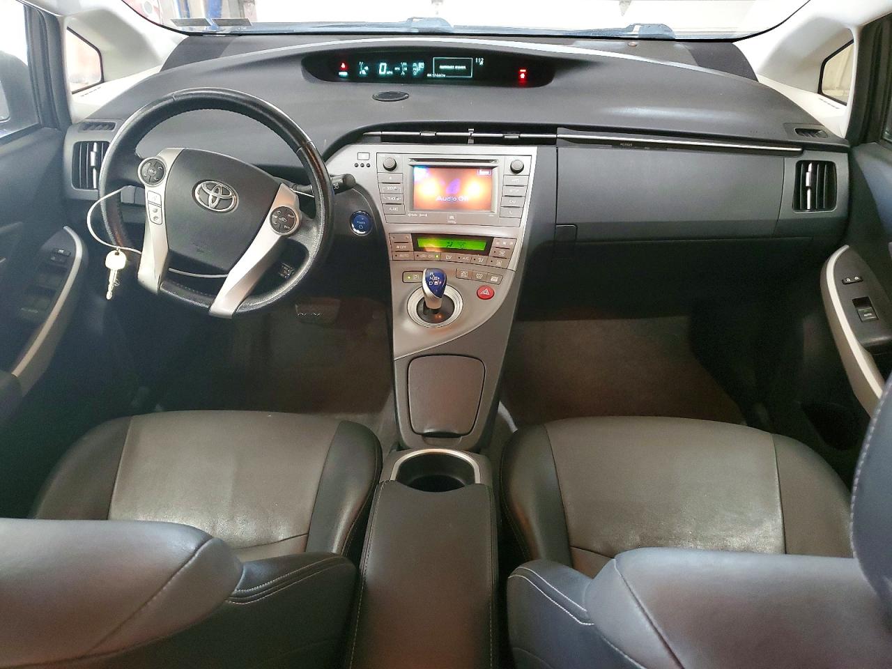 2015 Toyota Prius Four Синий vin: JTDKN3DU1F0424014