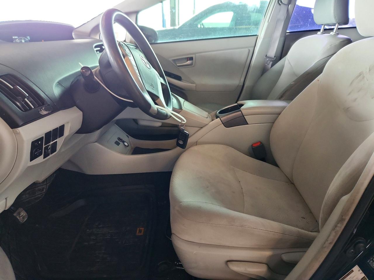 2015 Toyota Prius Two Gray vin: JTDKN3DU1F0437362