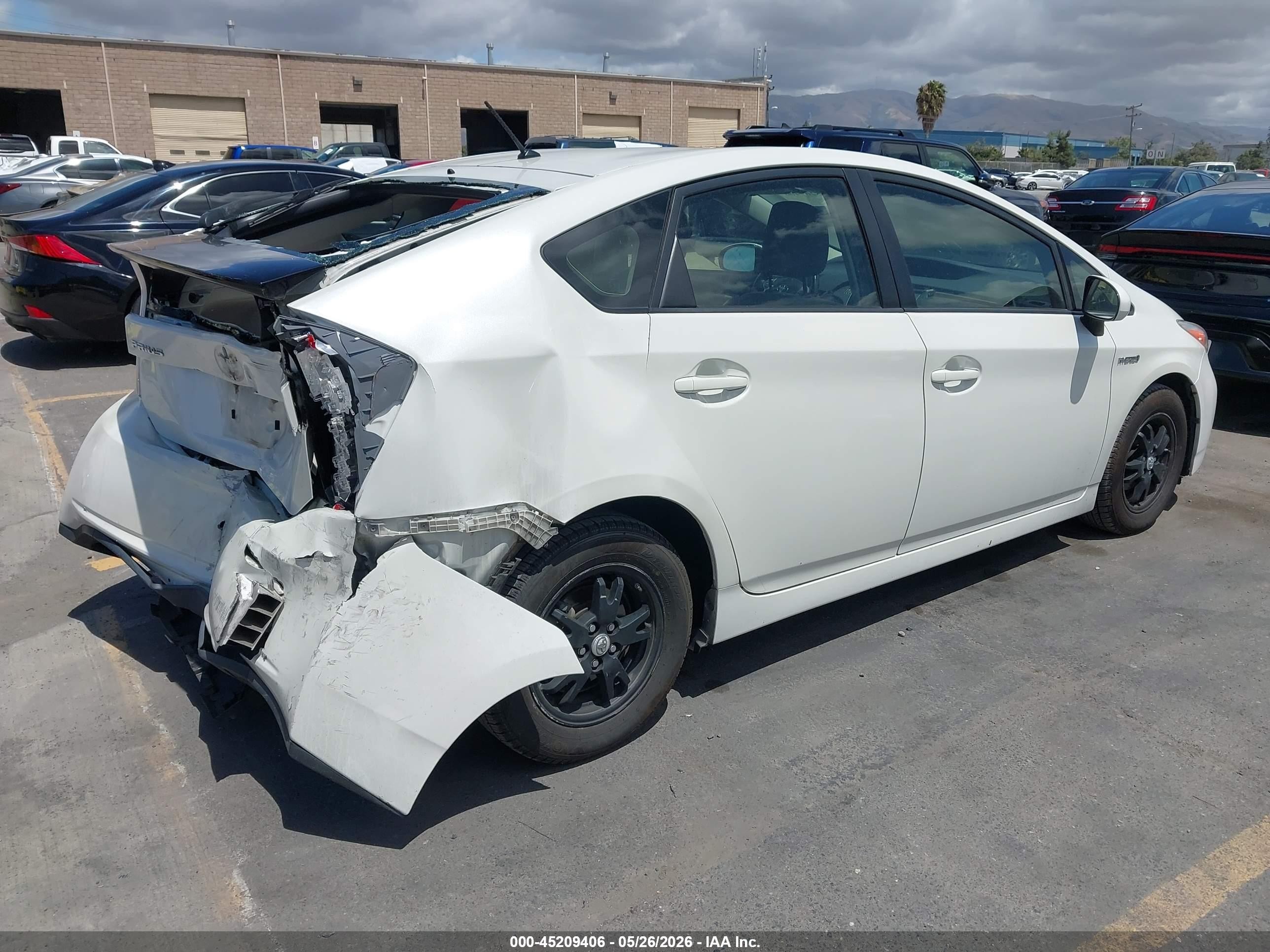 2015 Toyota Prius Two White vin: JTDKN3DU1F0453884