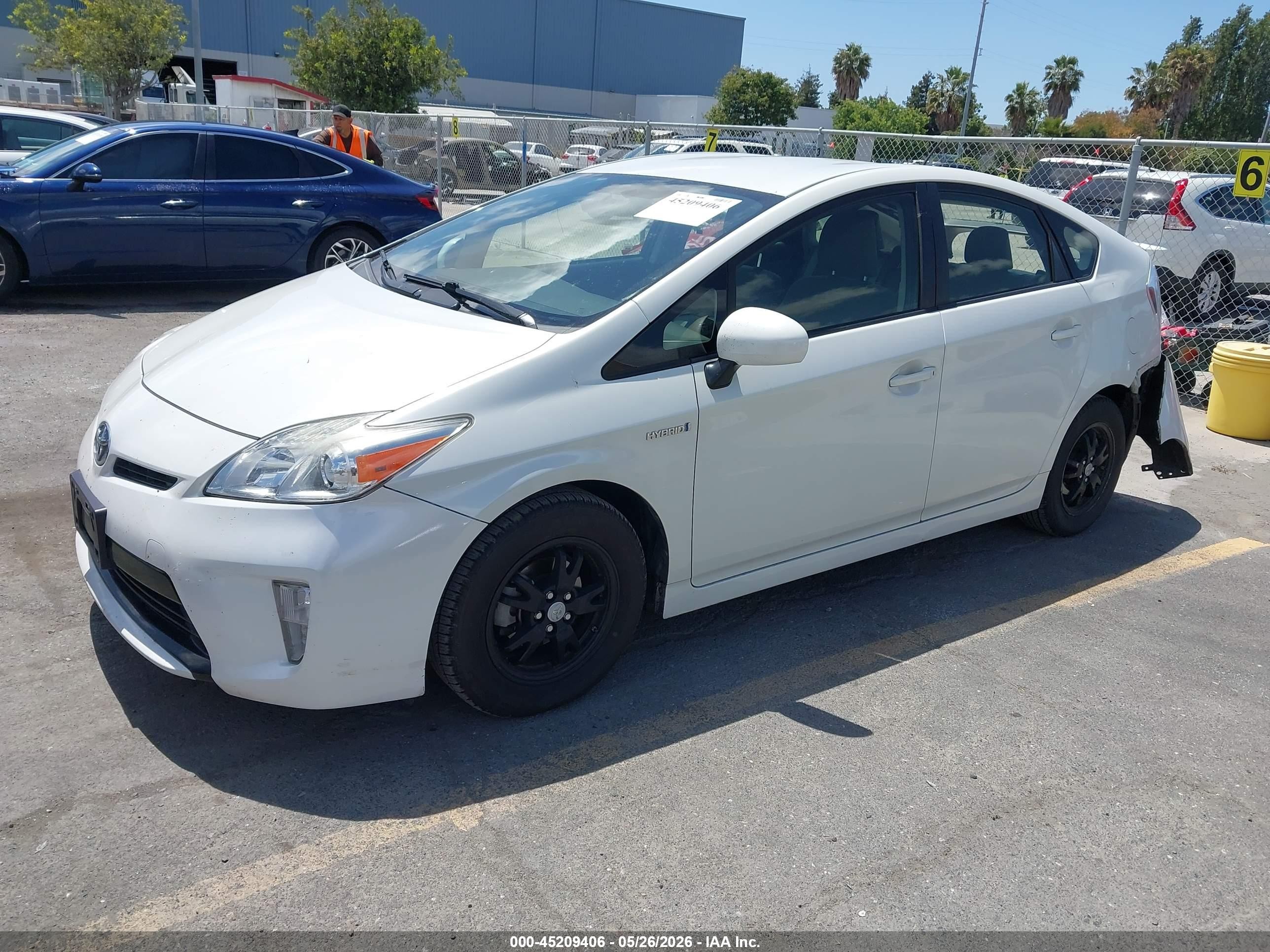 2015 Toyota Prius Two White vin: JTDKN3DU1F0453884