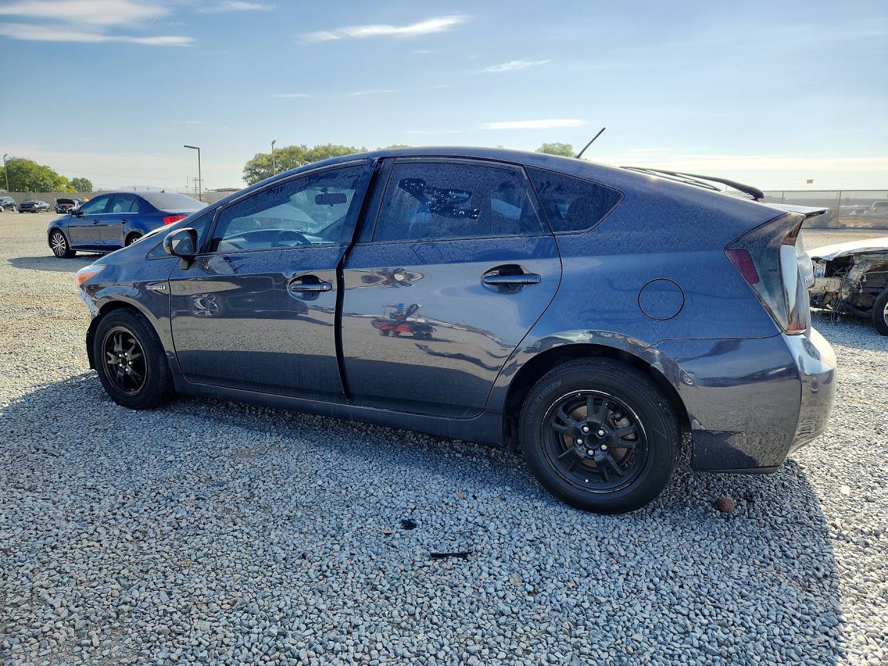 2015 Toyota Prius Three Серый vin: JTDKN3DU1F0473603
