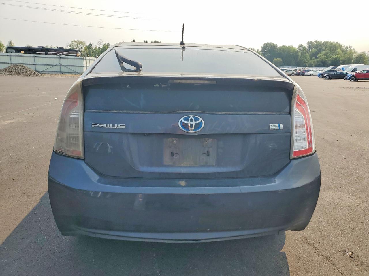 2015 Toyota Prius Two Gray vin: JTDKN3DU1F0479630