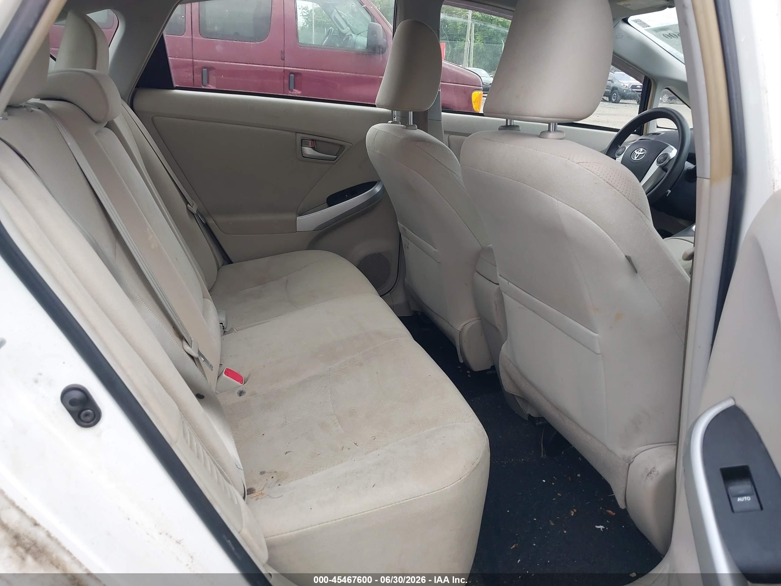 2015 Toyota Prius Three White vin: JTDKN3DU1F0484200