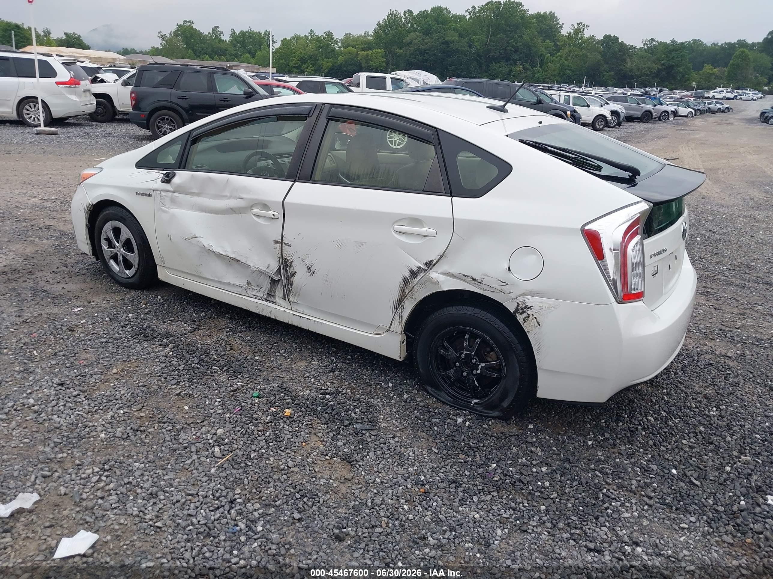 2015 Toyota Prius Three White vin: JTDKN3DU1F0484200