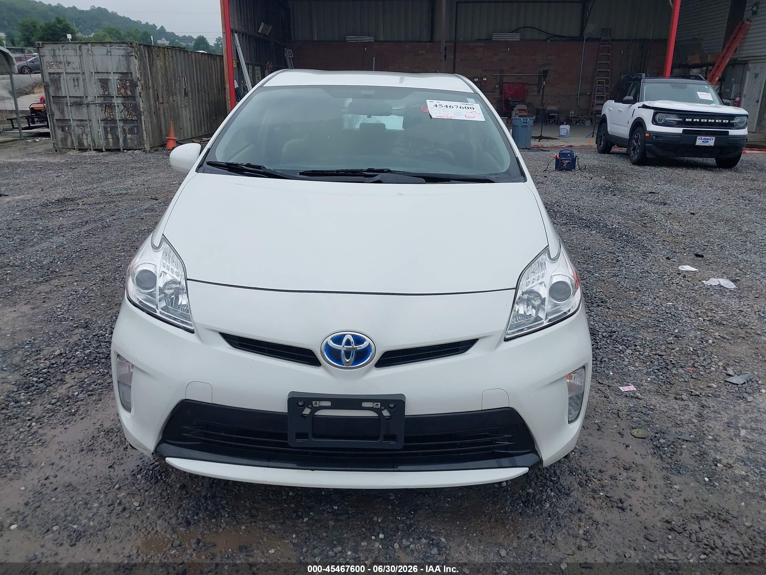 2015 Toyota Prius Three White vin: JTDKN3DU1F0484200