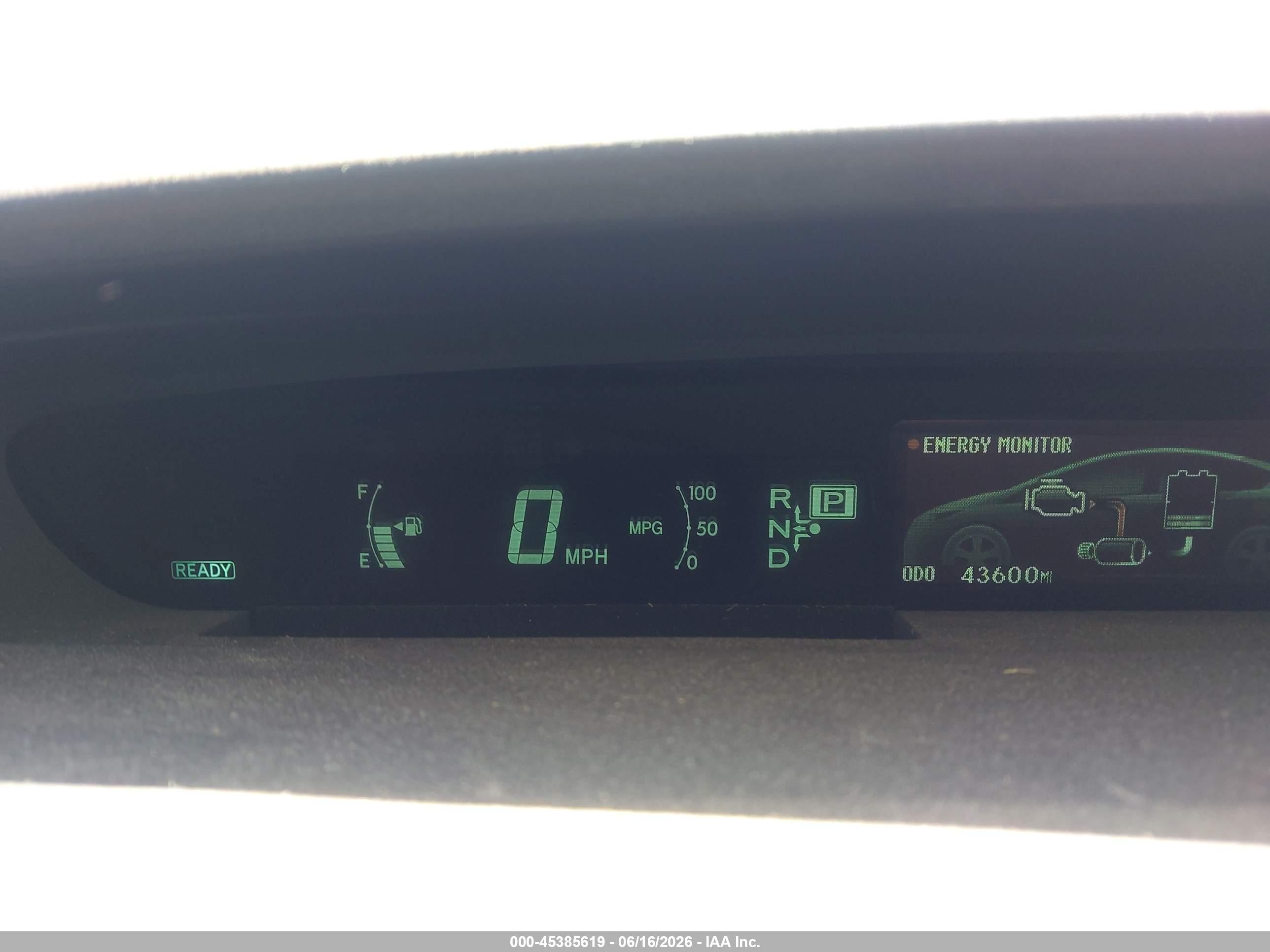 2015 Toyota Prius Four Silver vin: JTDKN3DU1F1881660