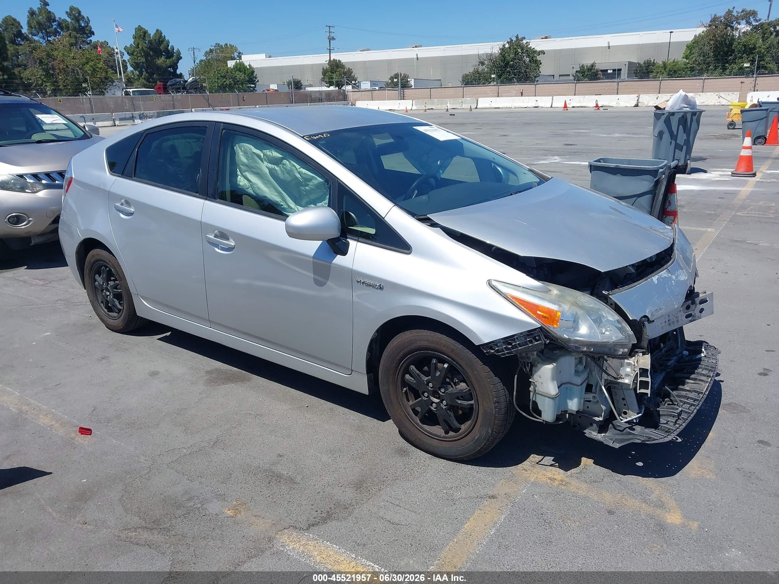 2015 Toyota Prius Two Silver vin: JTDKN3DU1F1941016