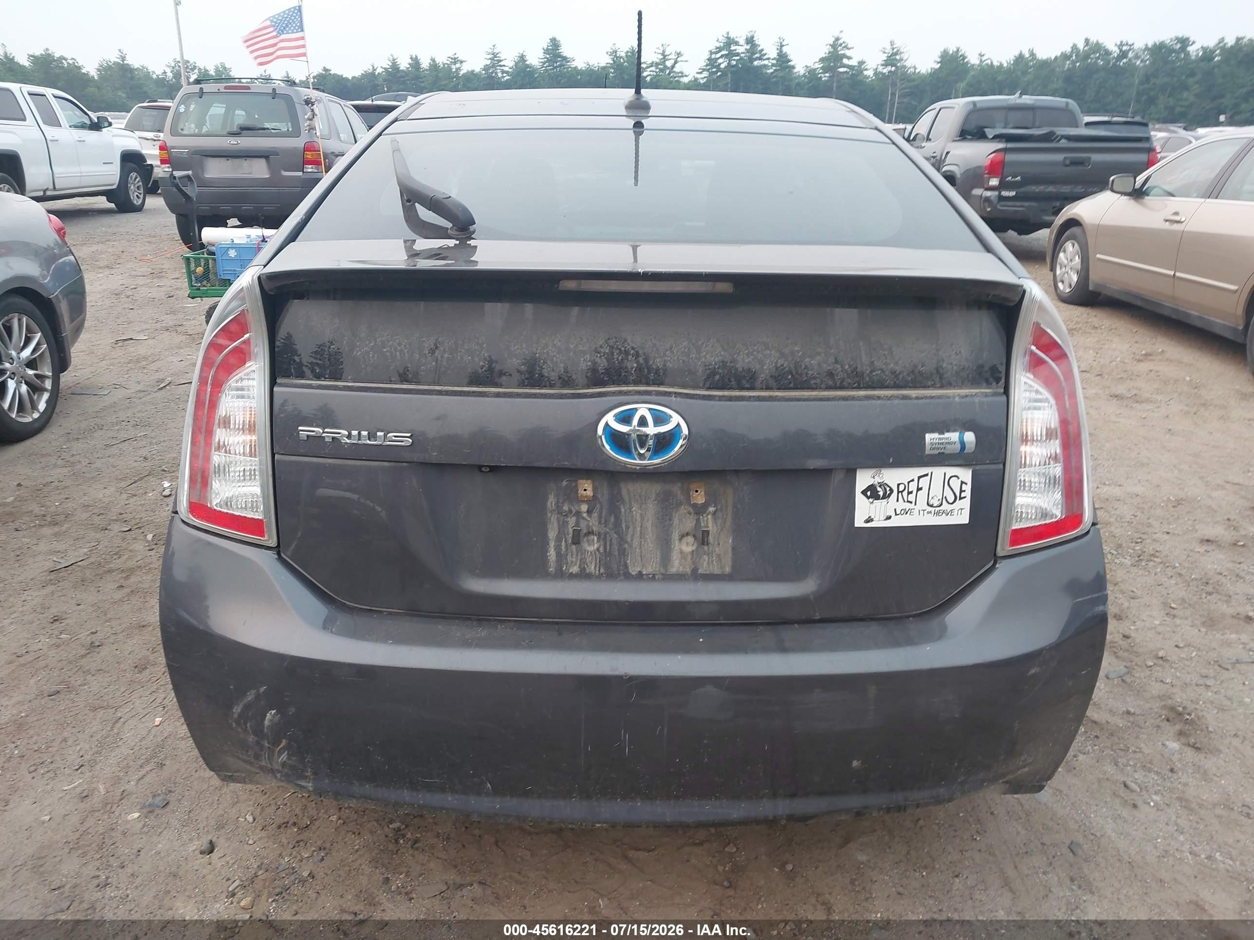 2015 Toyota Prius Four Gray vin: JTDKN3DU1F1950332