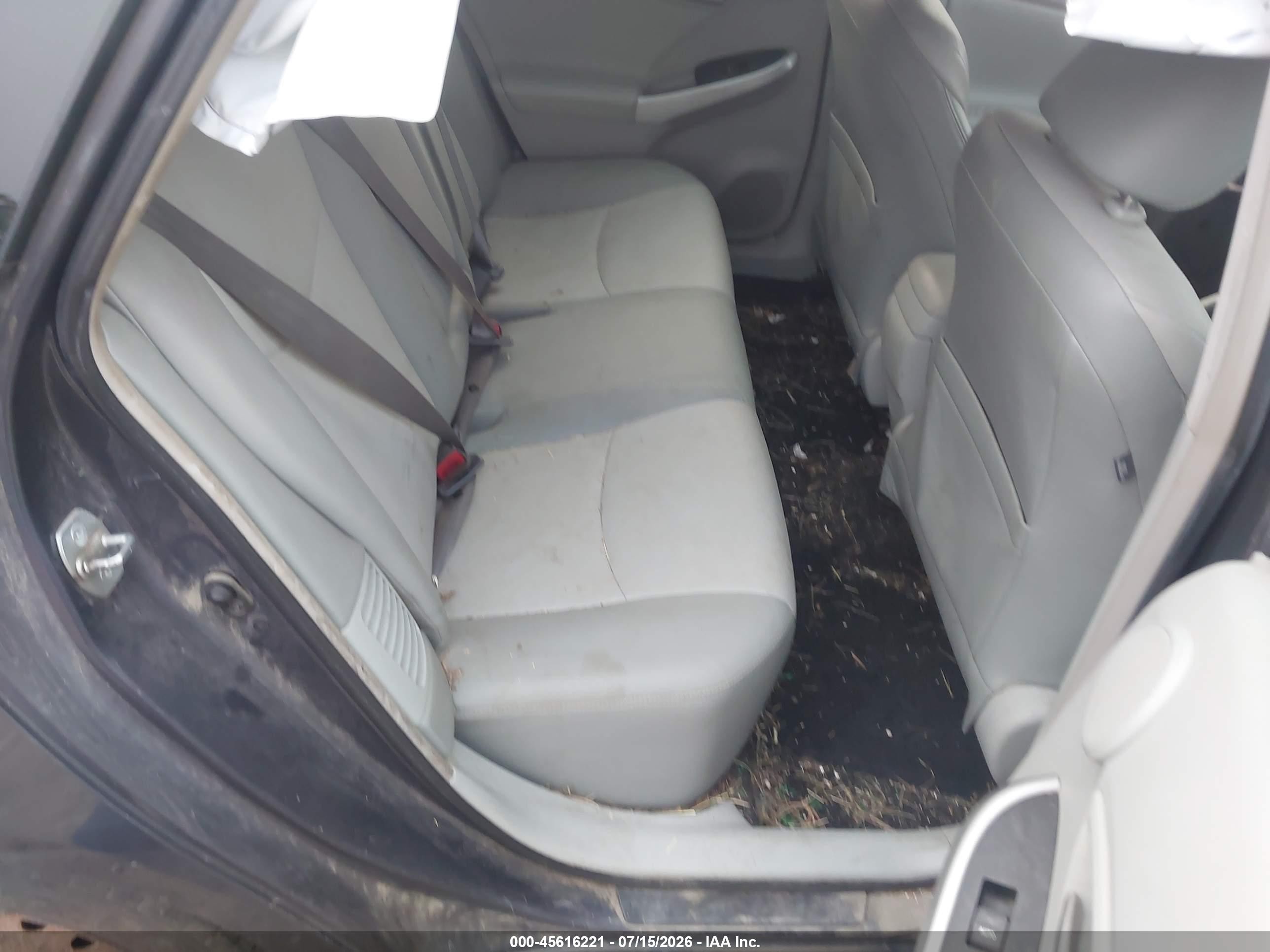 2015 Toyota Prius Four Gray vin: JTDKN3DU1F1950332