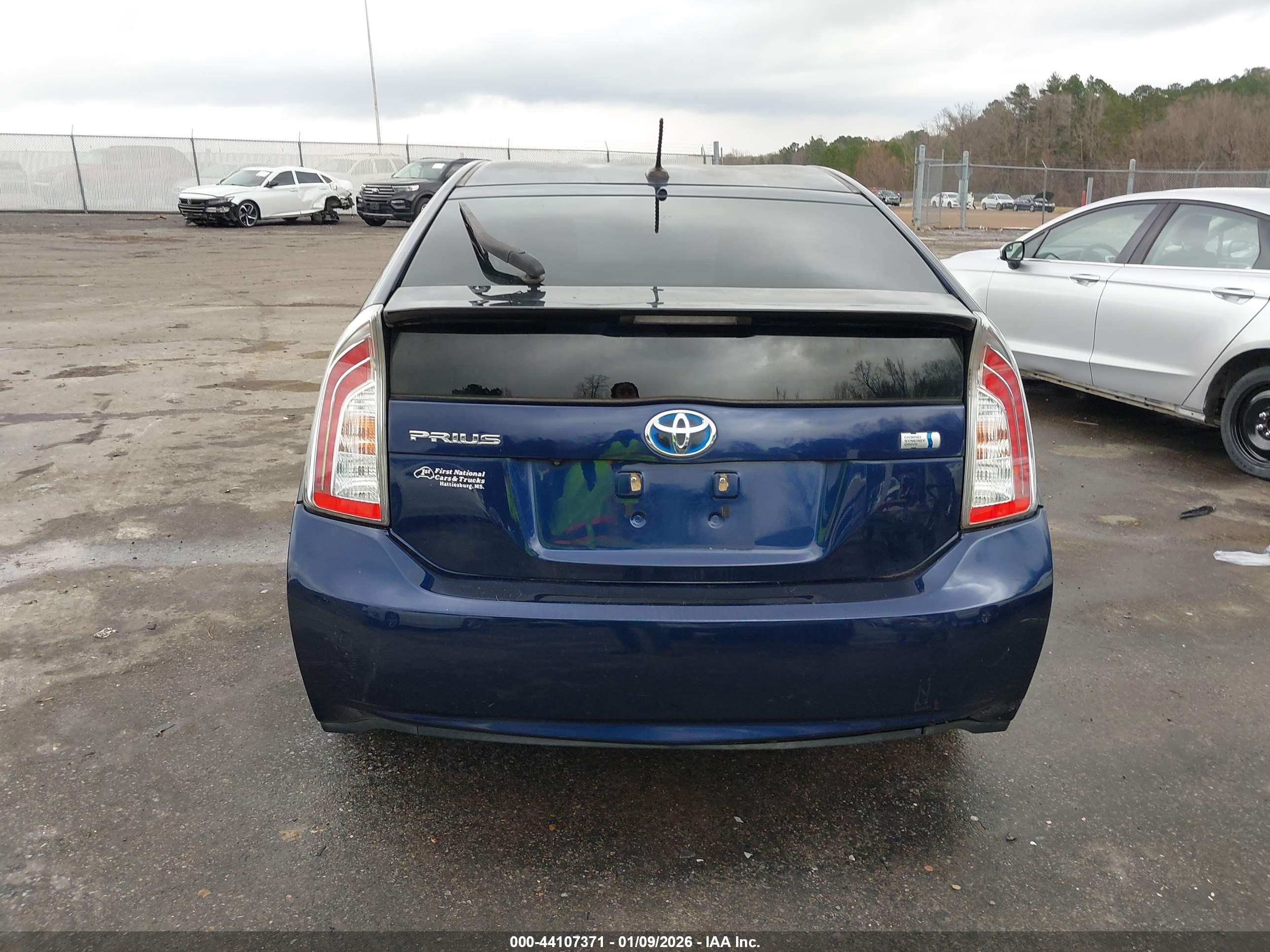 2015 Toyota Prius Four Dark Blue vin: JTDKN3DU1F1993908