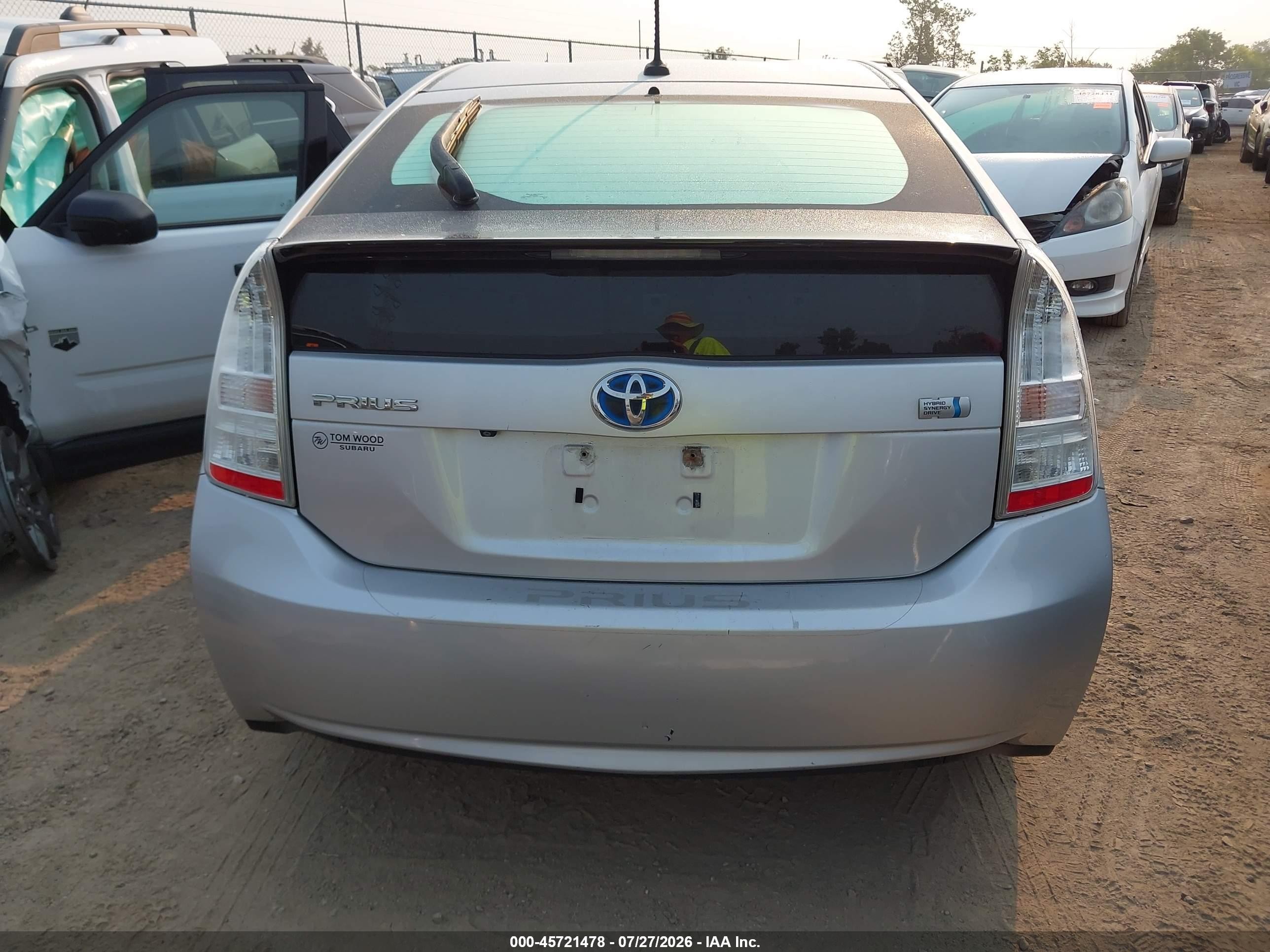 2010 Toyota Prius V Silver vin: JTDKN3DU2A0046777