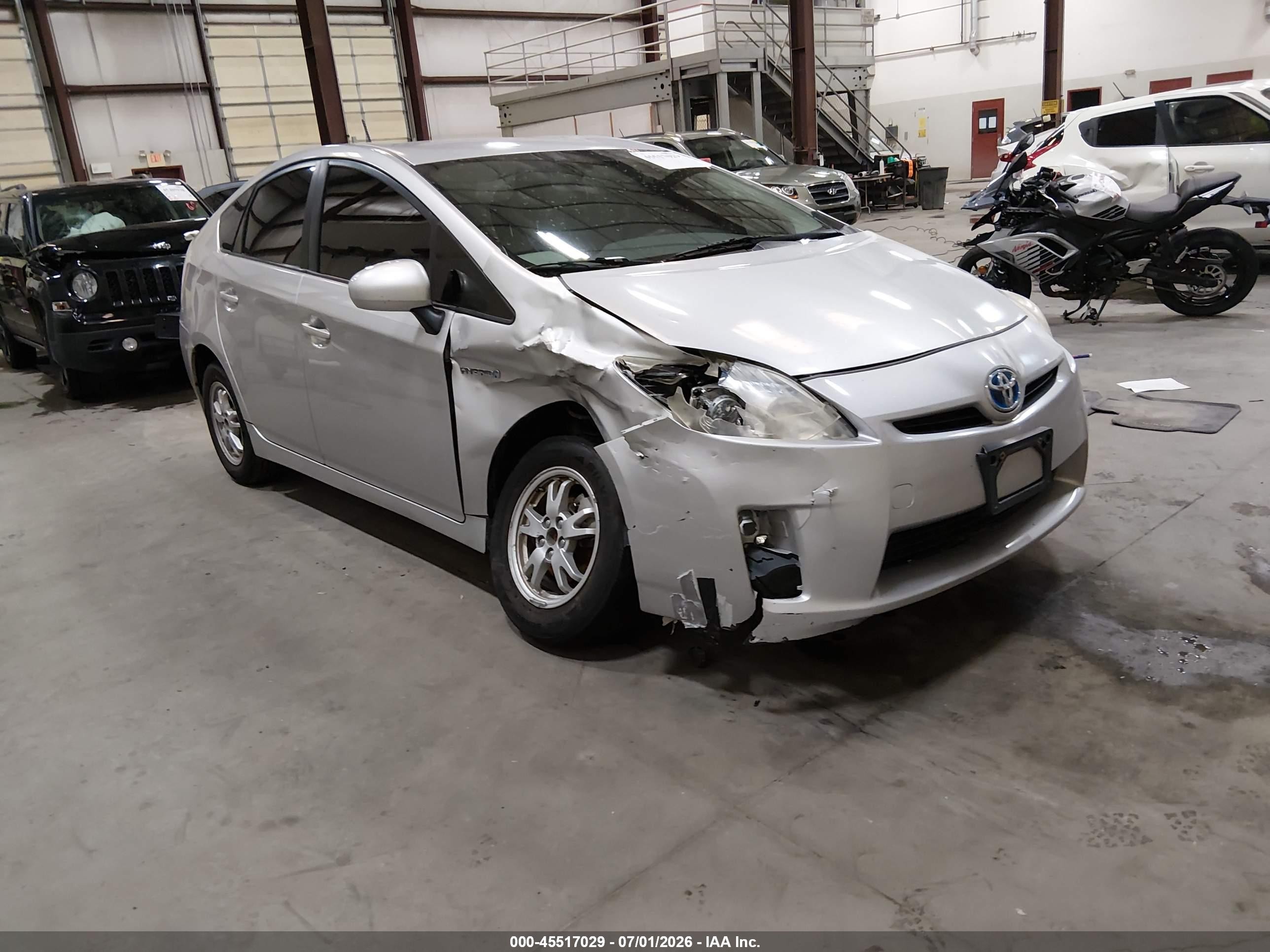 2010 Toyota Prius Iv Silver vin: JTDKN3DU2A0051736
