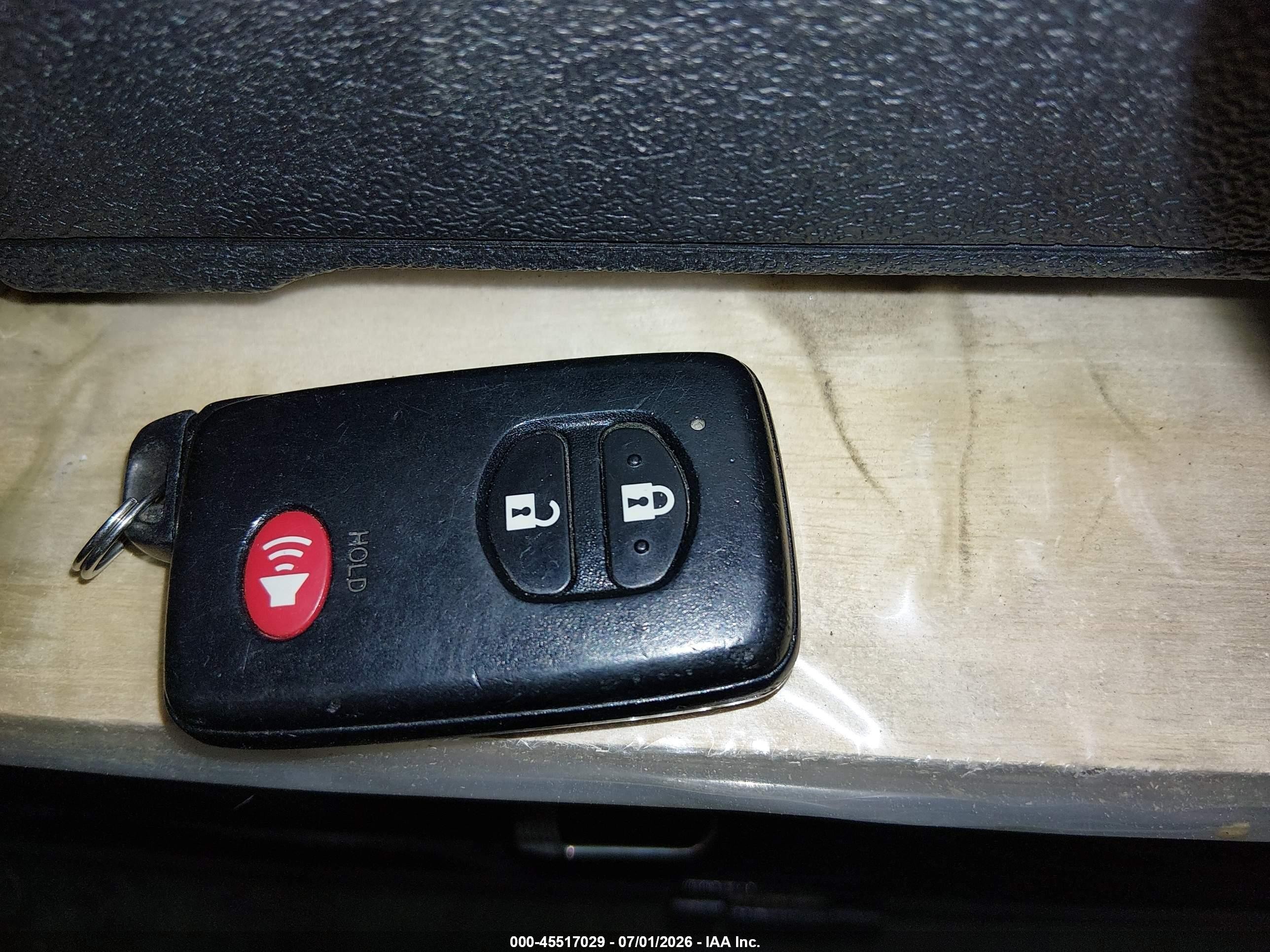2010 Toyota Prius Iv Silver vin: JTDKN3DU2A0051736
