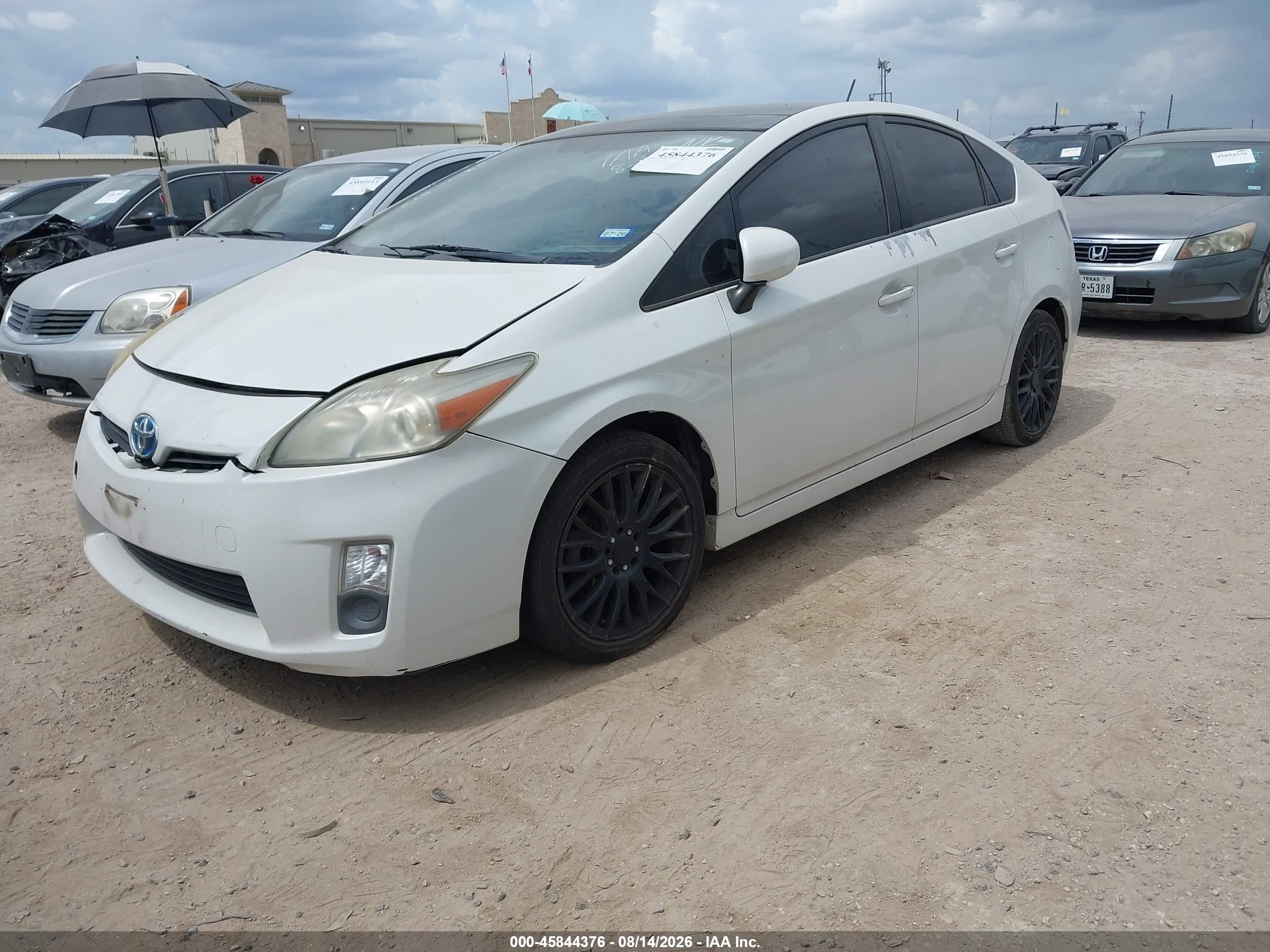2010 Toyota Prius Iv White vin: JTDKN3DU2A0056628