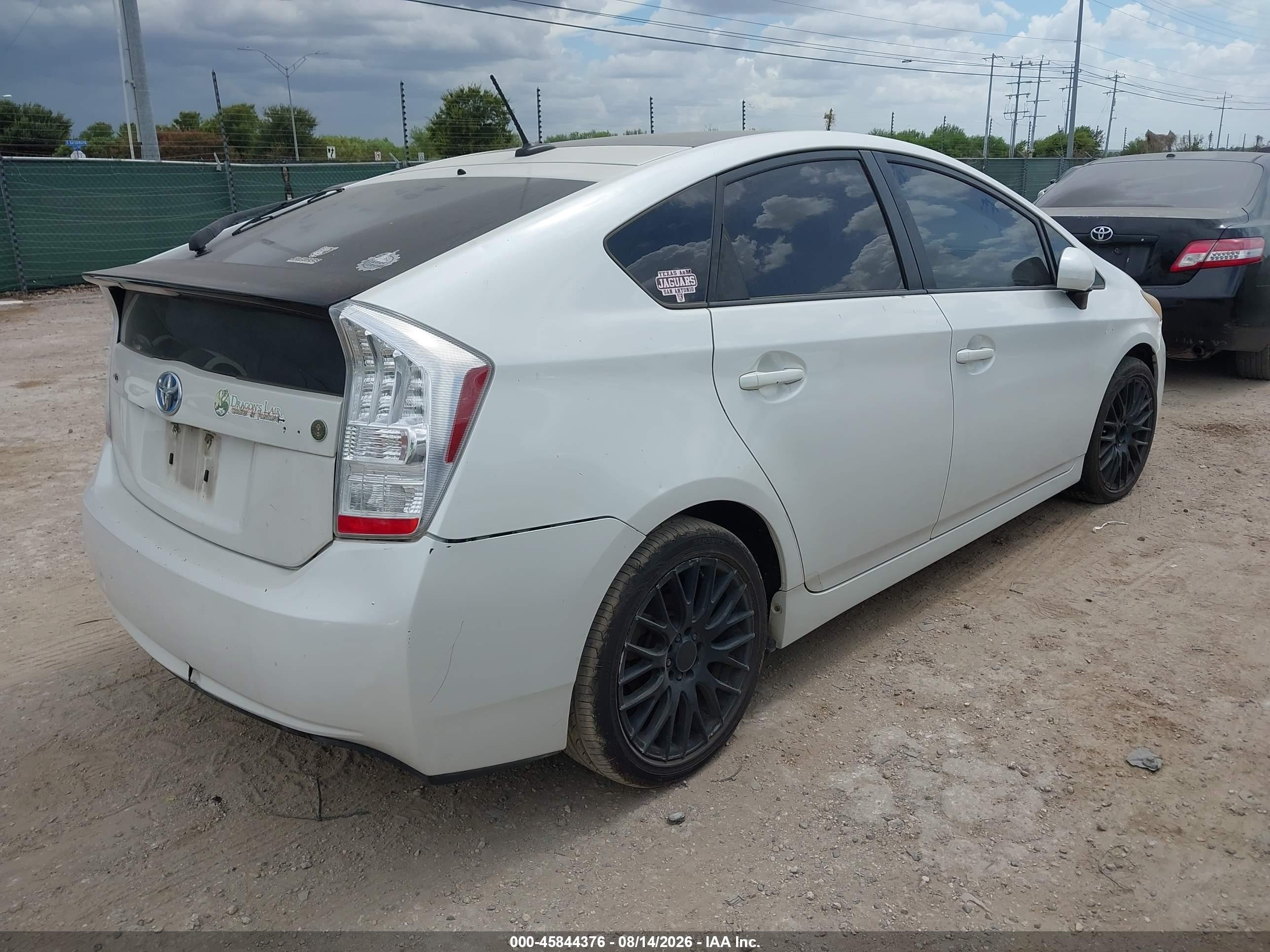 2010 Toyota Prius Iv White vin: JTDKN3DU2A0056628
