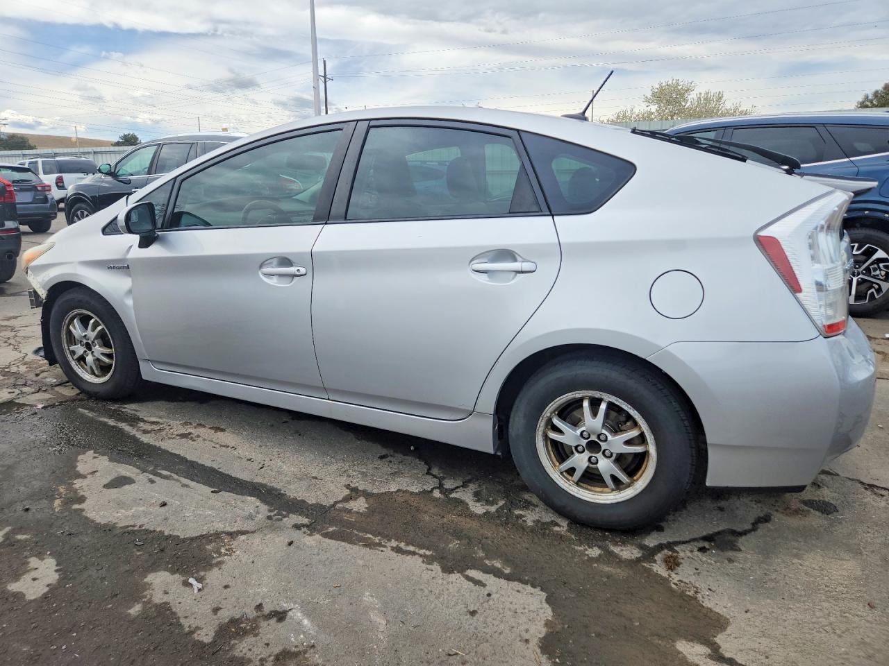 2010 Toyota Prius Iv Silver vin: JTDKN3DU2A0089712