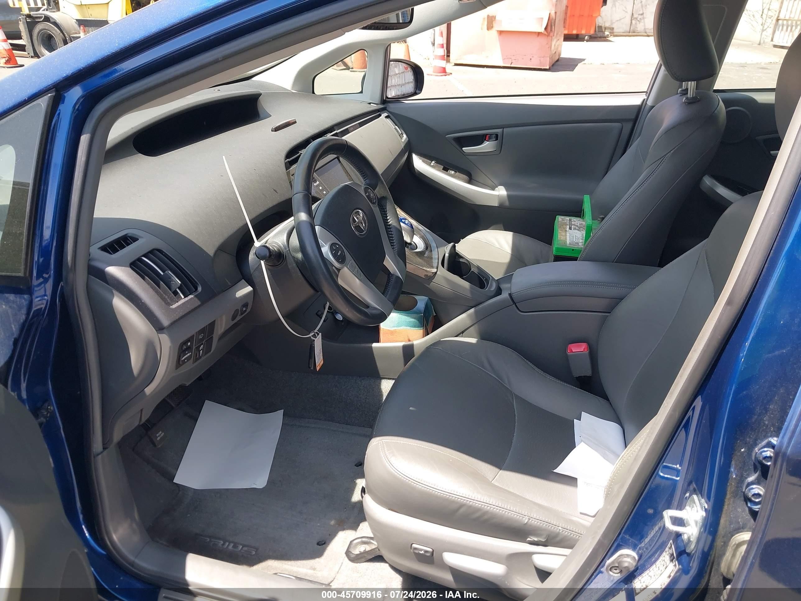 2010 Toyota Prius V Blue vin: JTDKN3DU2A0117993