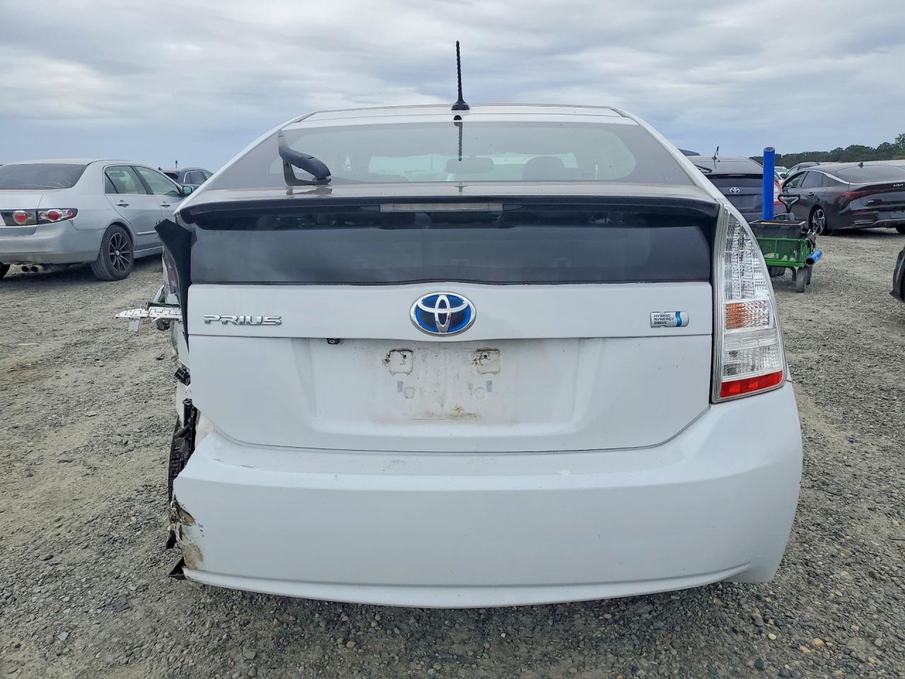 2010 Toyota Prius Iv Белый vin: JTDKN3DU2A0164313