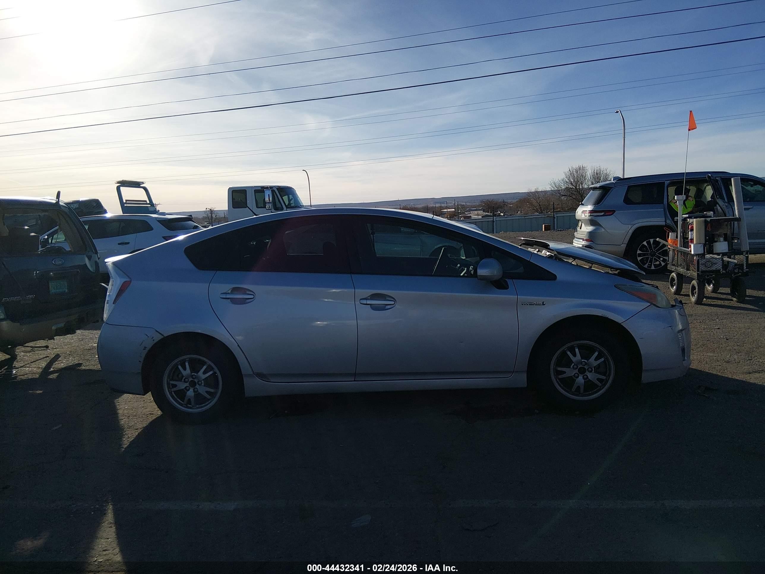 2010 Toyota Prius Iii Серебряный vin: JTDKN3DU2A0188434