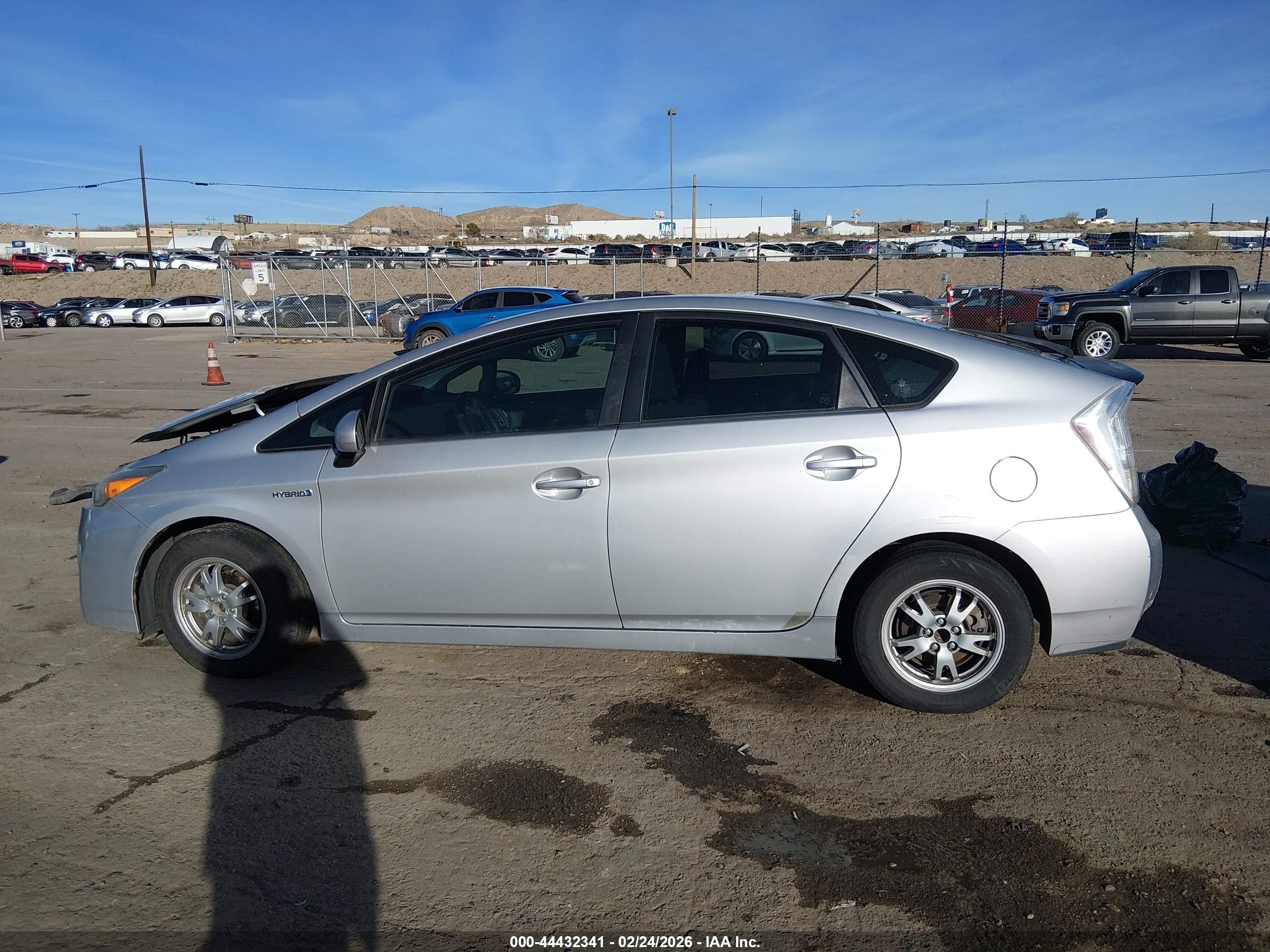 2010 Toyota Prius Iii Серебряный vin: JTDKN3DU2A0188434