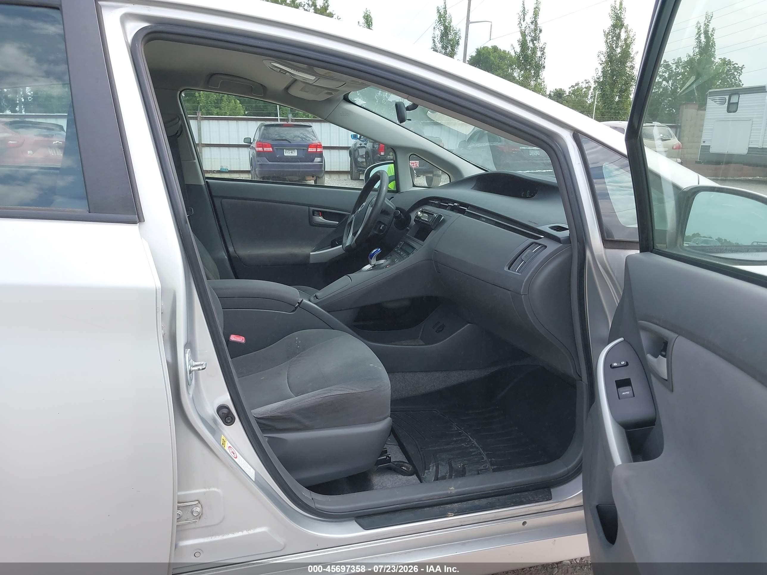 2010 Toyota Prius Ii Серый vin: JTDKN3DU2A0228138