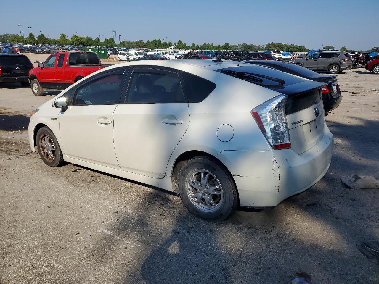 2010 Toyota Prius Iv White vin: JTDKN3DU2A1010887