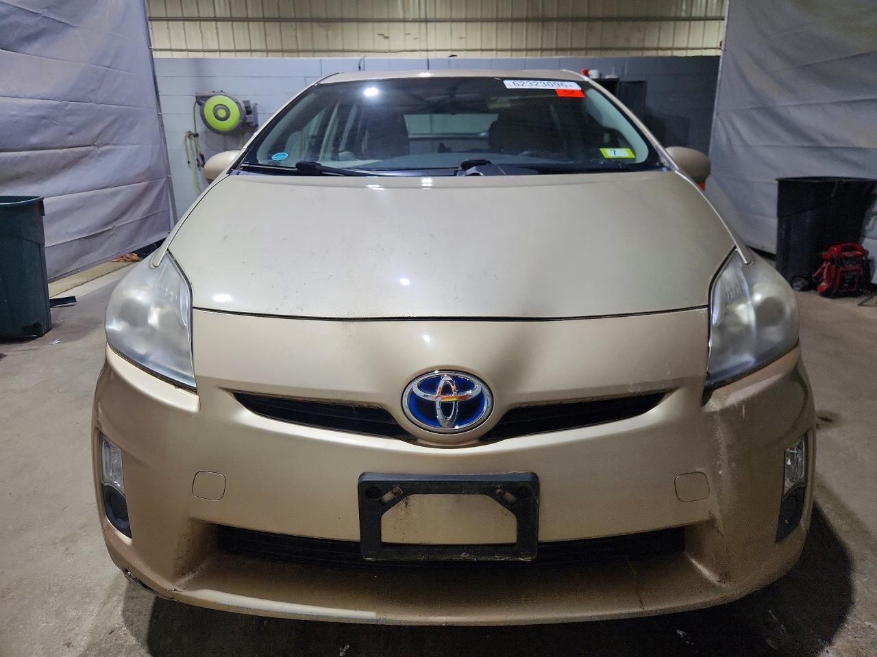 2010 Toyota Prius Ii Gold vin: JTDKN3DU2A1271162