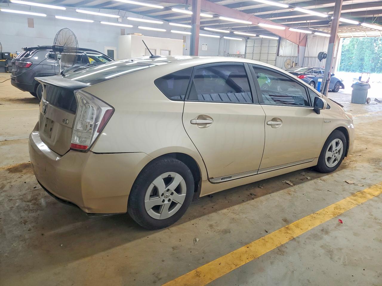 2010 Toyota Prius Ii Beige vin: JTDKN3DU2A1312809