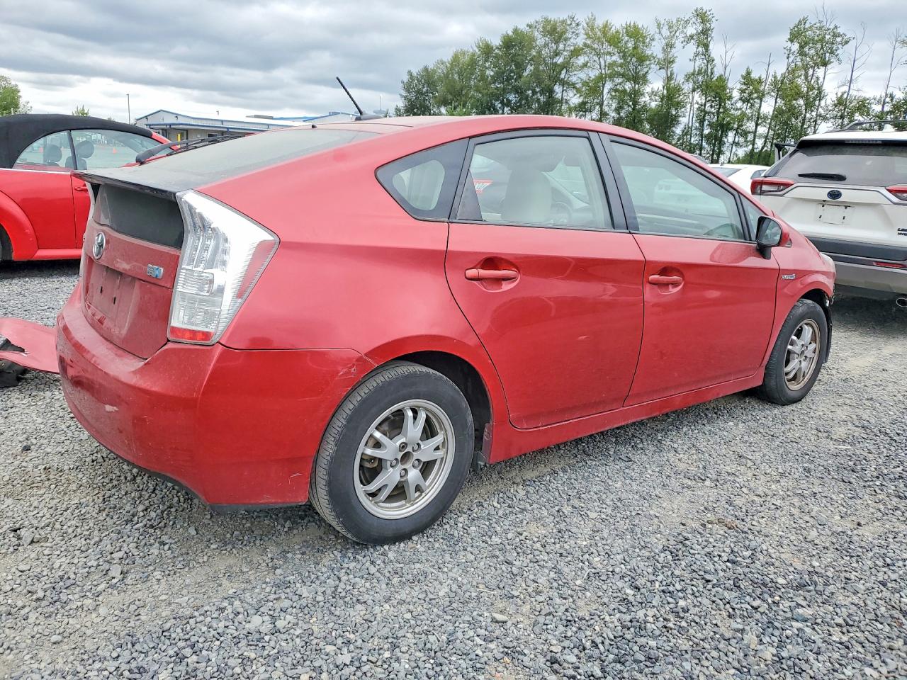 2011 Toyota Prius Two Красный vin: JTDKN3DU2B0247726
