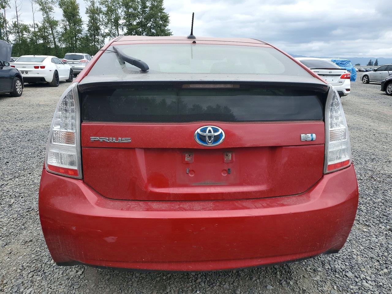 2011 Toyota Prius Two Красный vin: JTDKN3DU2B0247726