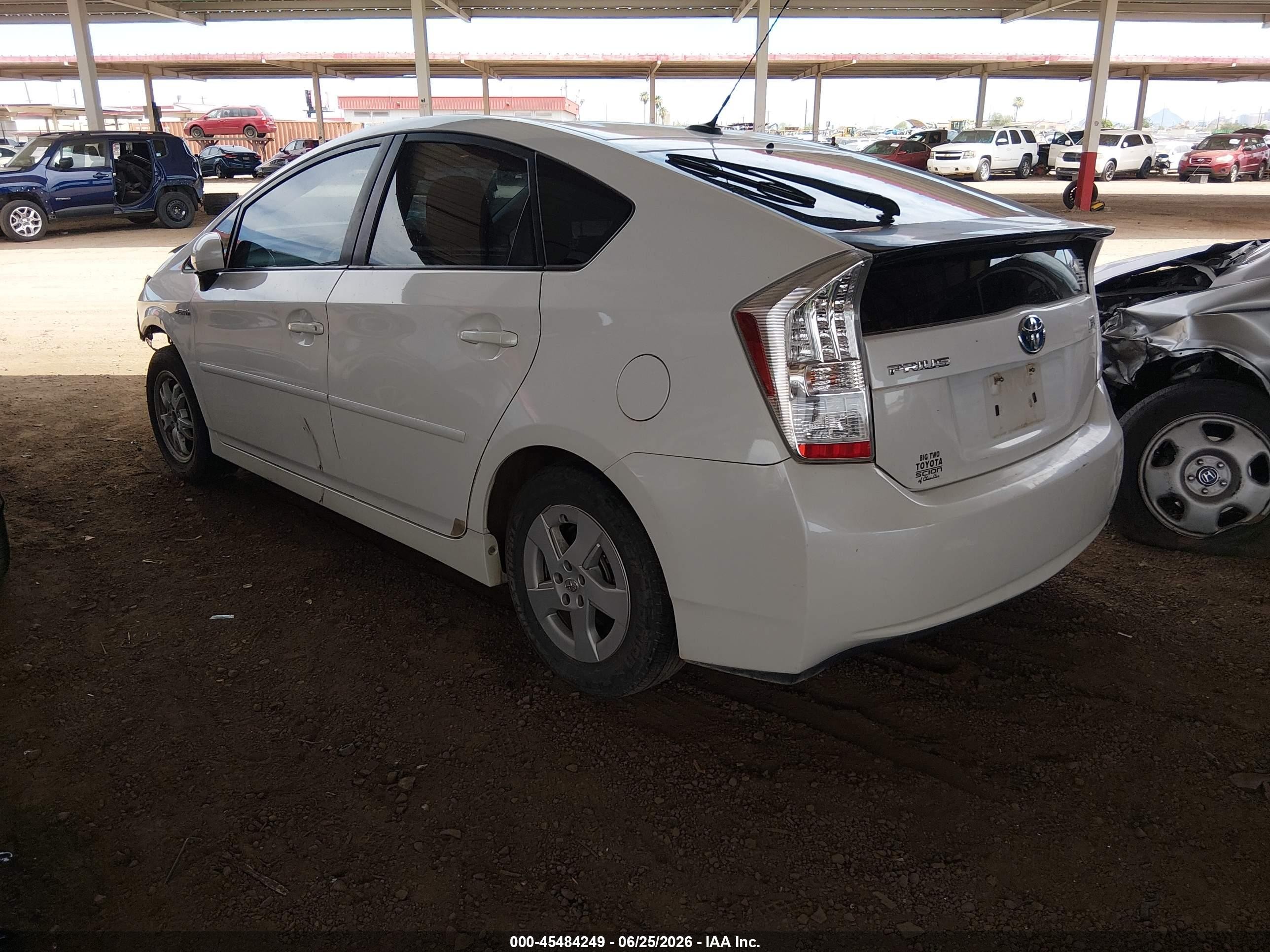 2011 Toyota Prius Two White vin: JTDKN3DU2B0248231
