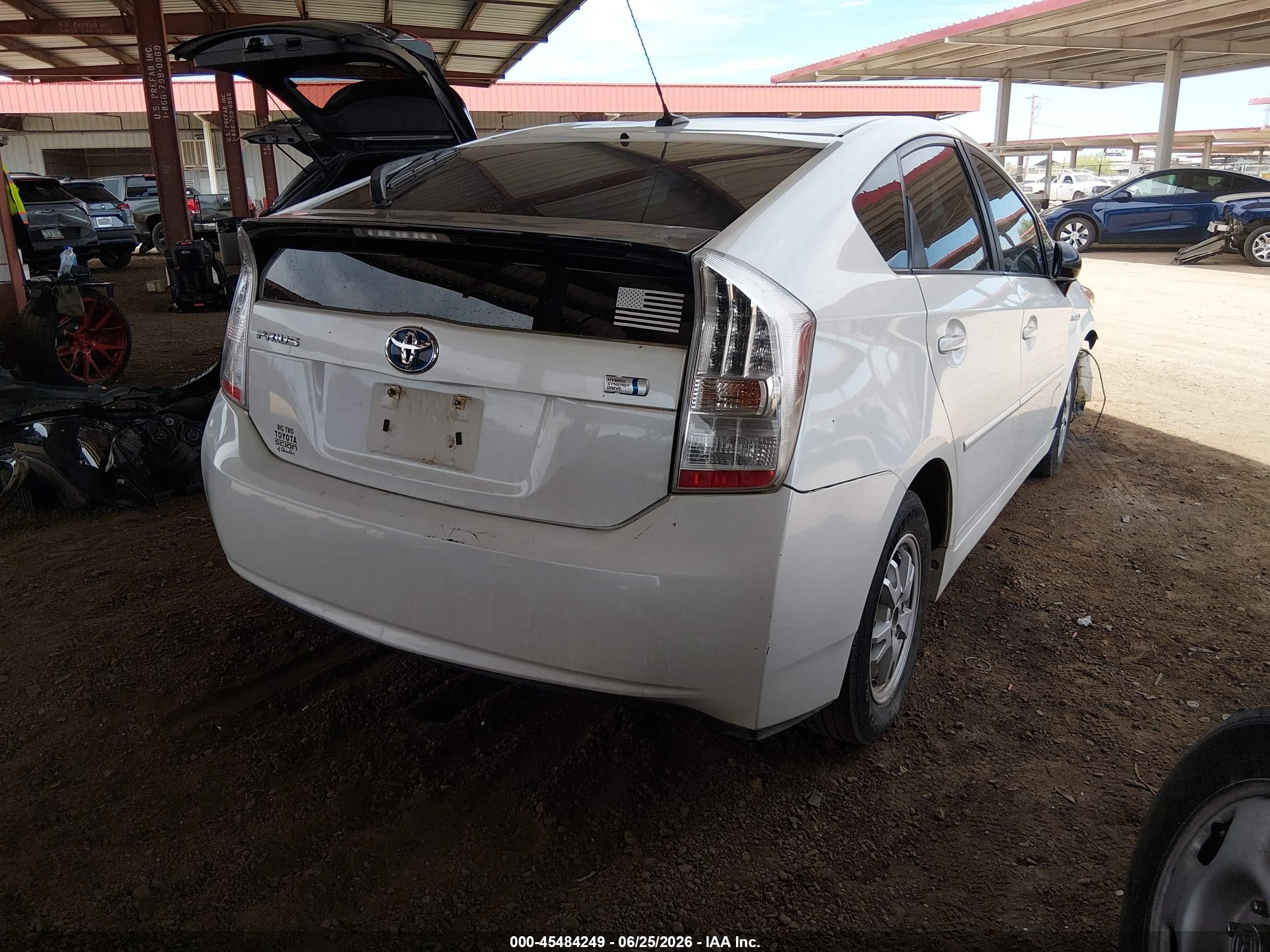 2011 Toyota Prius Two White vin: JTDKN3DU2B0248231