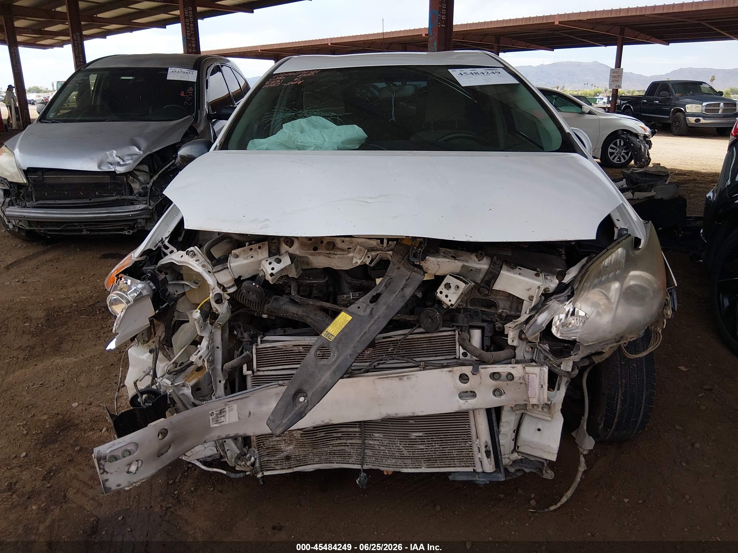 2011 Toyota Prius Two White vin: JTDKN3DU2B0248231