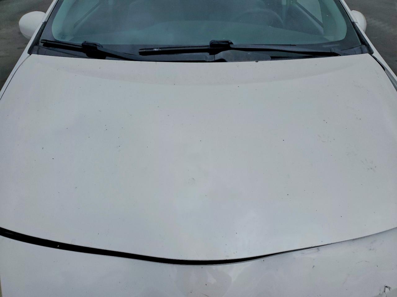 2011 Toyota Prius Three Белый vin: JTDKN3DU2B0249332