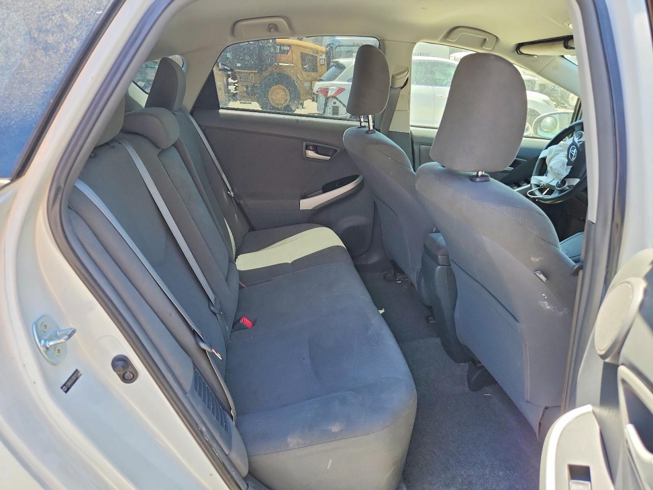 2011 Toyota Prius Three Белый vin: JTDKN3DU2B0252070