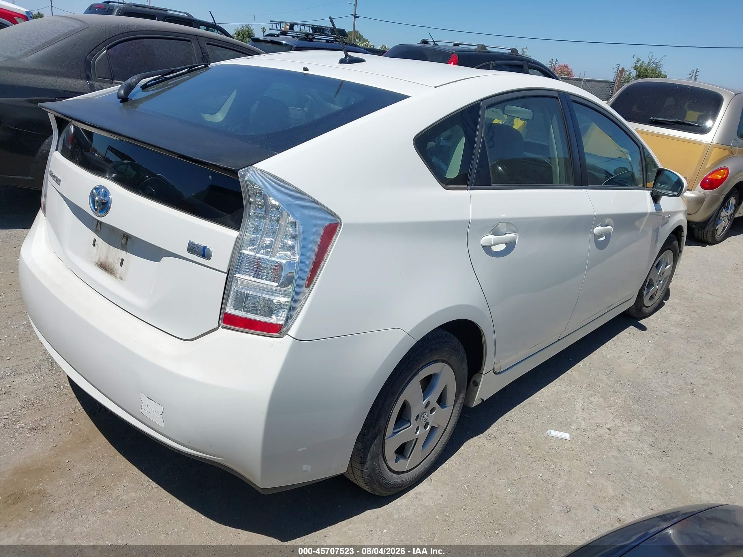 2011 Toyota Prius Two Белый vin: JTDKN3DU2B0256362