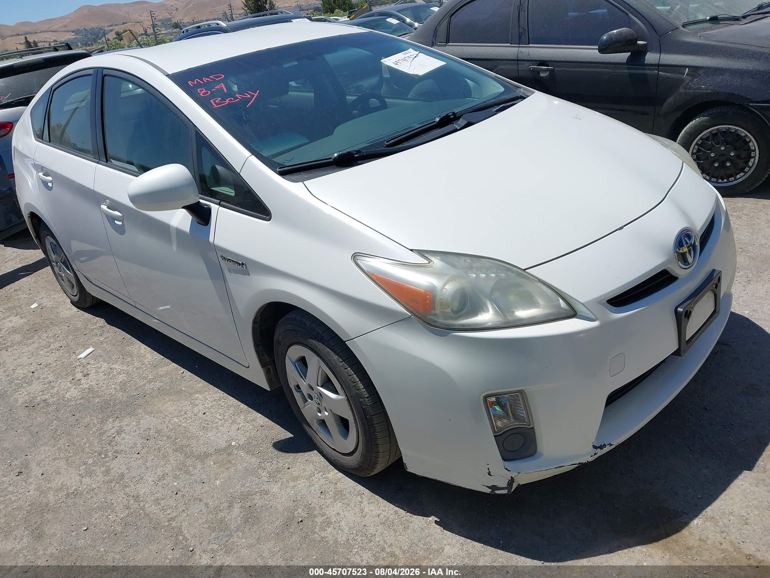 2011 Toyota Prius Two Белый vin: JTDKN3DU2B0256362