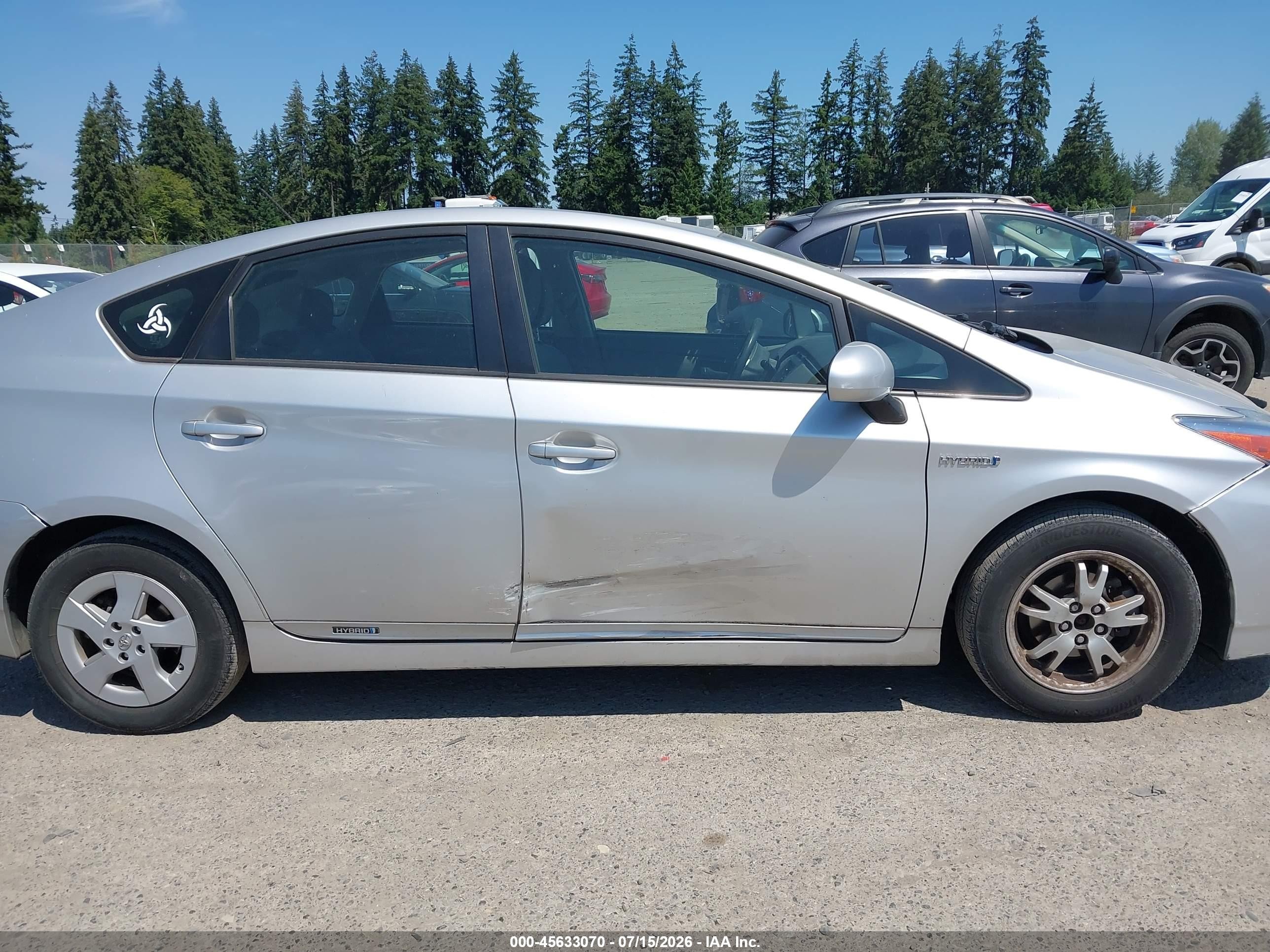 2011 Toyota Prius Two Silver vin: JTDKN3DU2B0257818