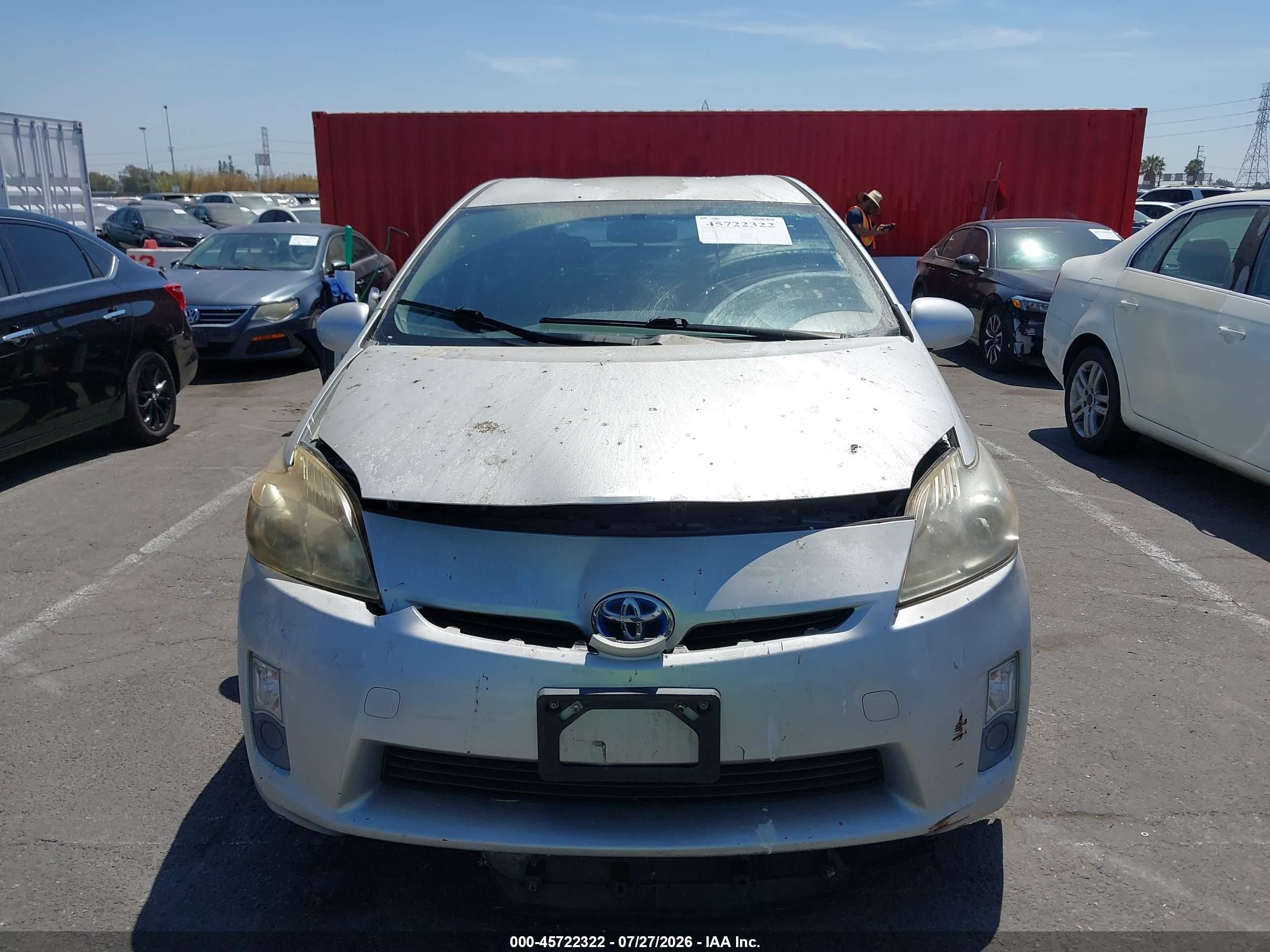 2011 Toyota Prius Two Серебряный vin: JTDKN3DU2B0268060