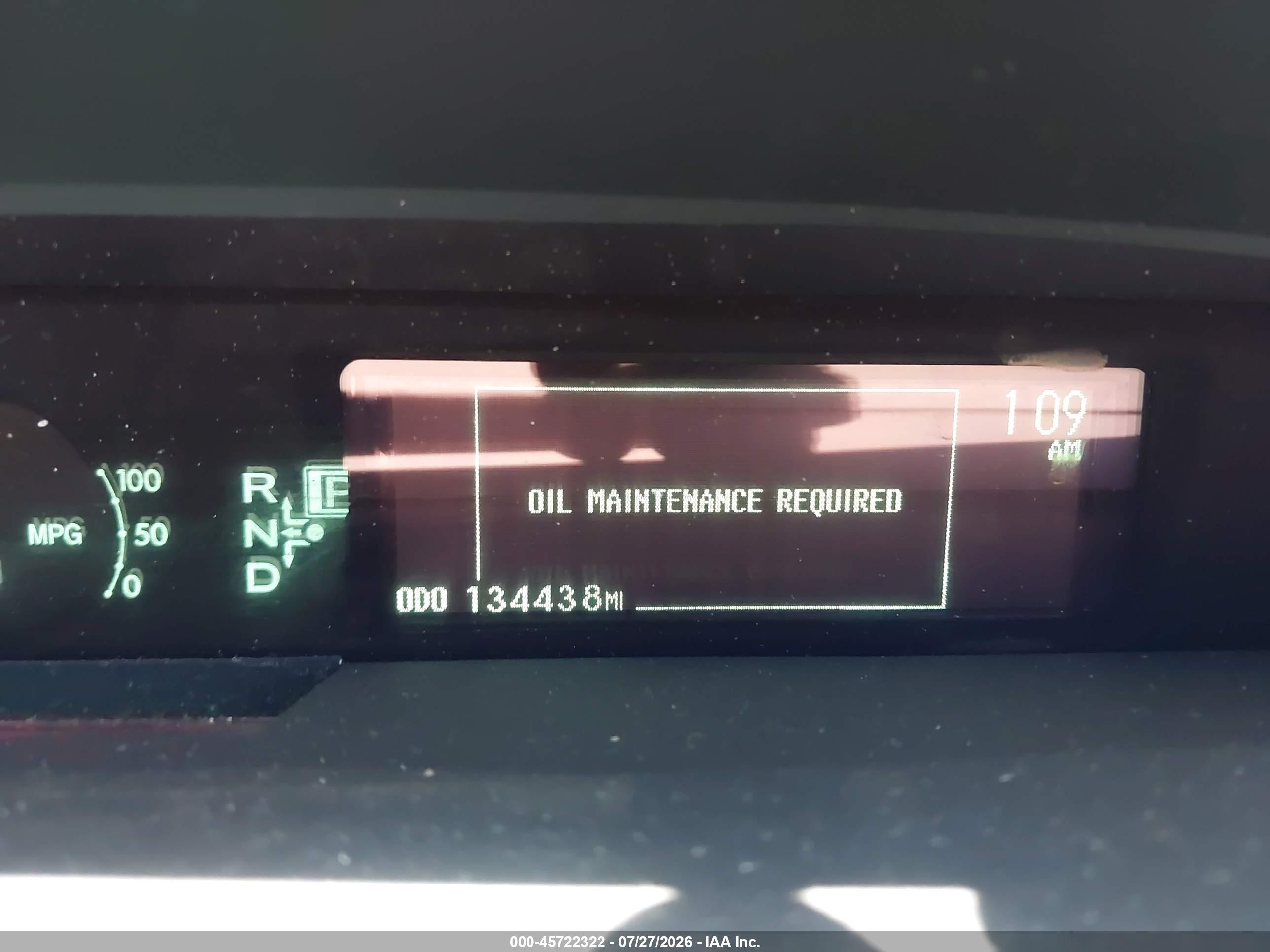 2011 Toyota Prius Two Серебряный vin: JTDKN3DU2B0268060