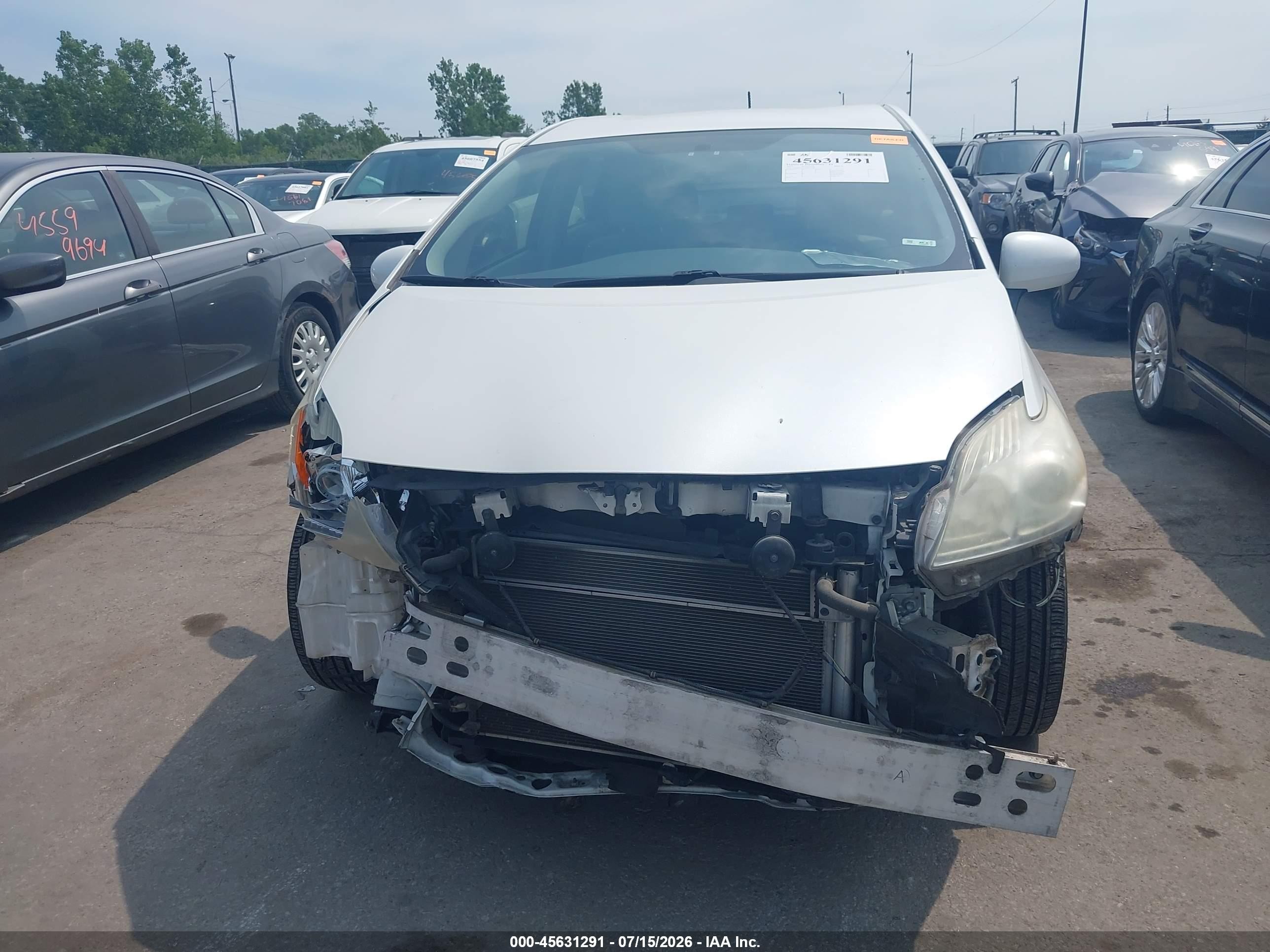 2011 Toyota Prius Two White vin: JTDKN3DU2B0322389