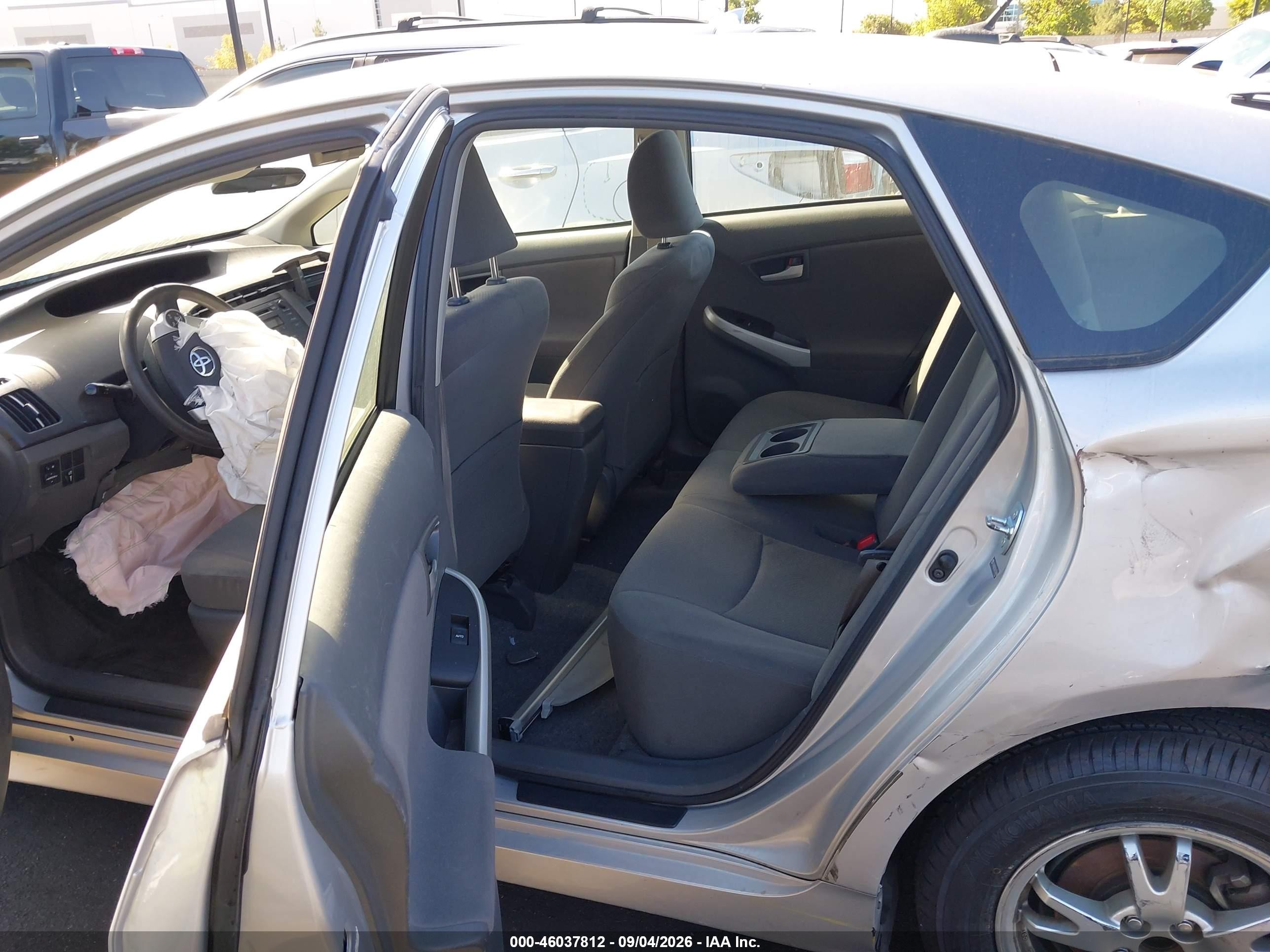 2011 Toyota Prius Two Silver vin: JTDKN3DU2B1334844