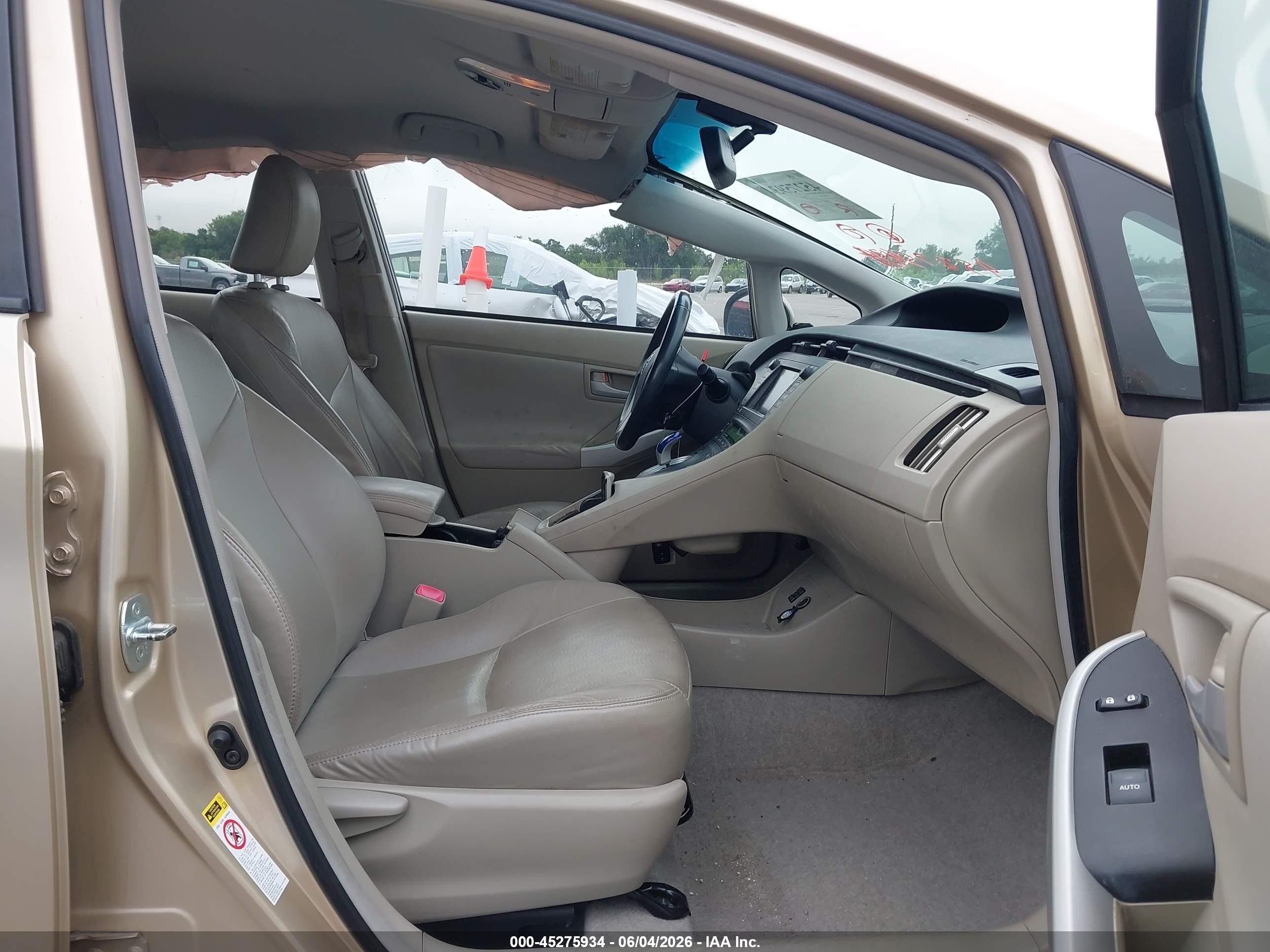 2011 Toyota Prius   Gold vin: JTDKN3DU2B1340577
