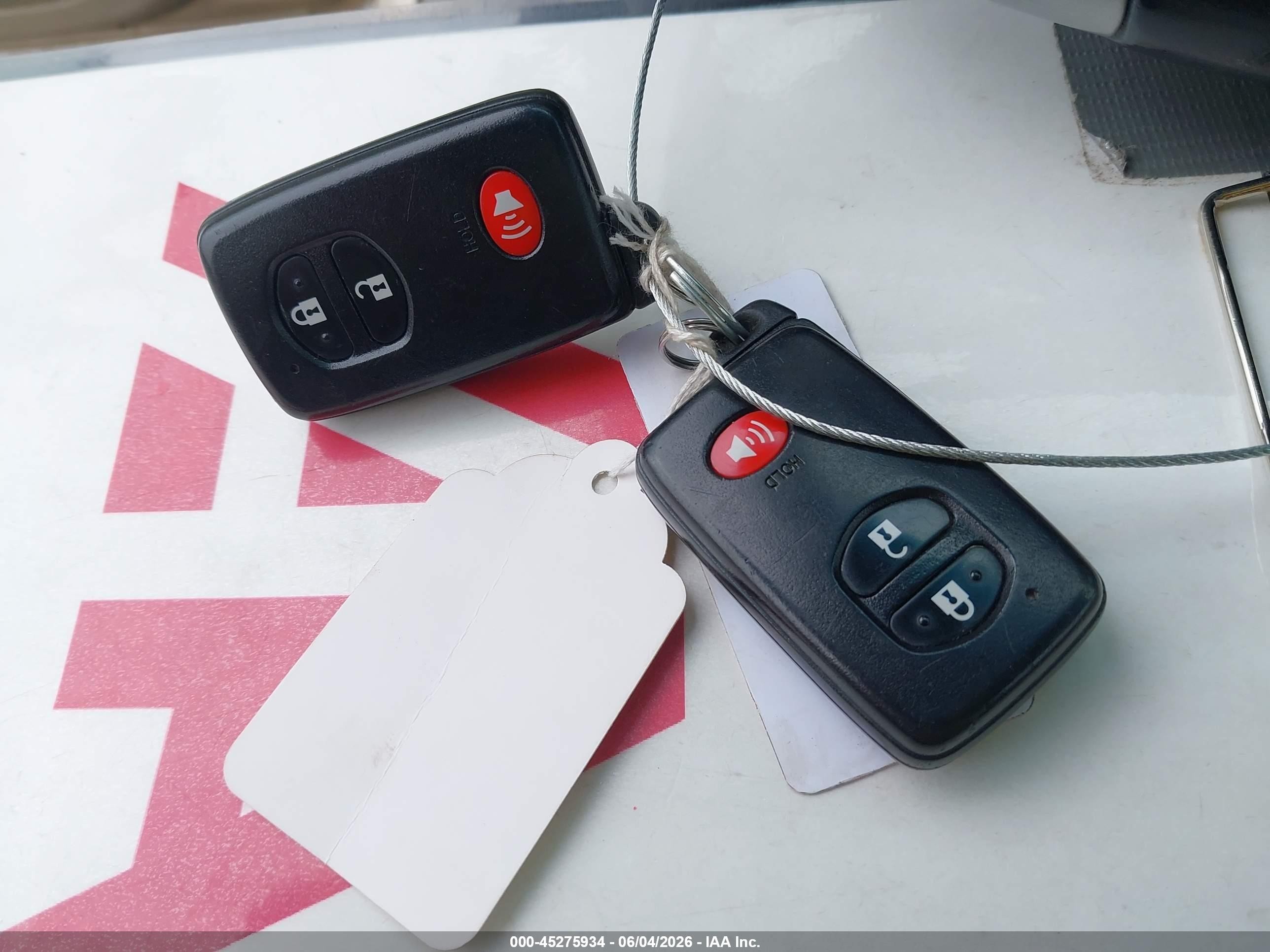 2011 Toyota Prius   Gold vin: JTDKN3DU2B1340577